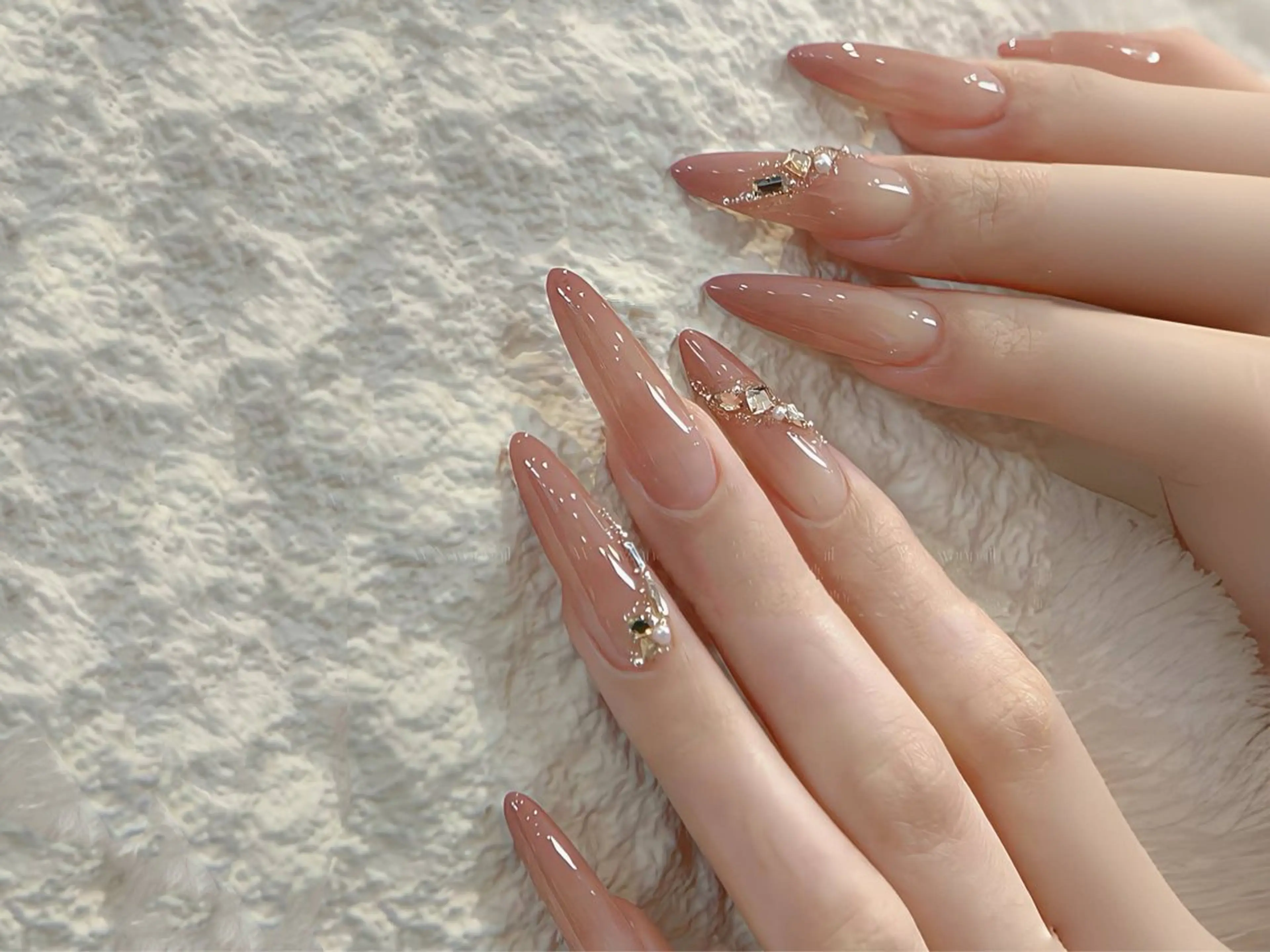 ネイル 長さ出し フットネイル フレンチネイル ジェルネイル ガーリー ハンドネイル NYネイルサロン 千葉中央店所属・NYネイルサロン 千葉中央店のネイルデザイン