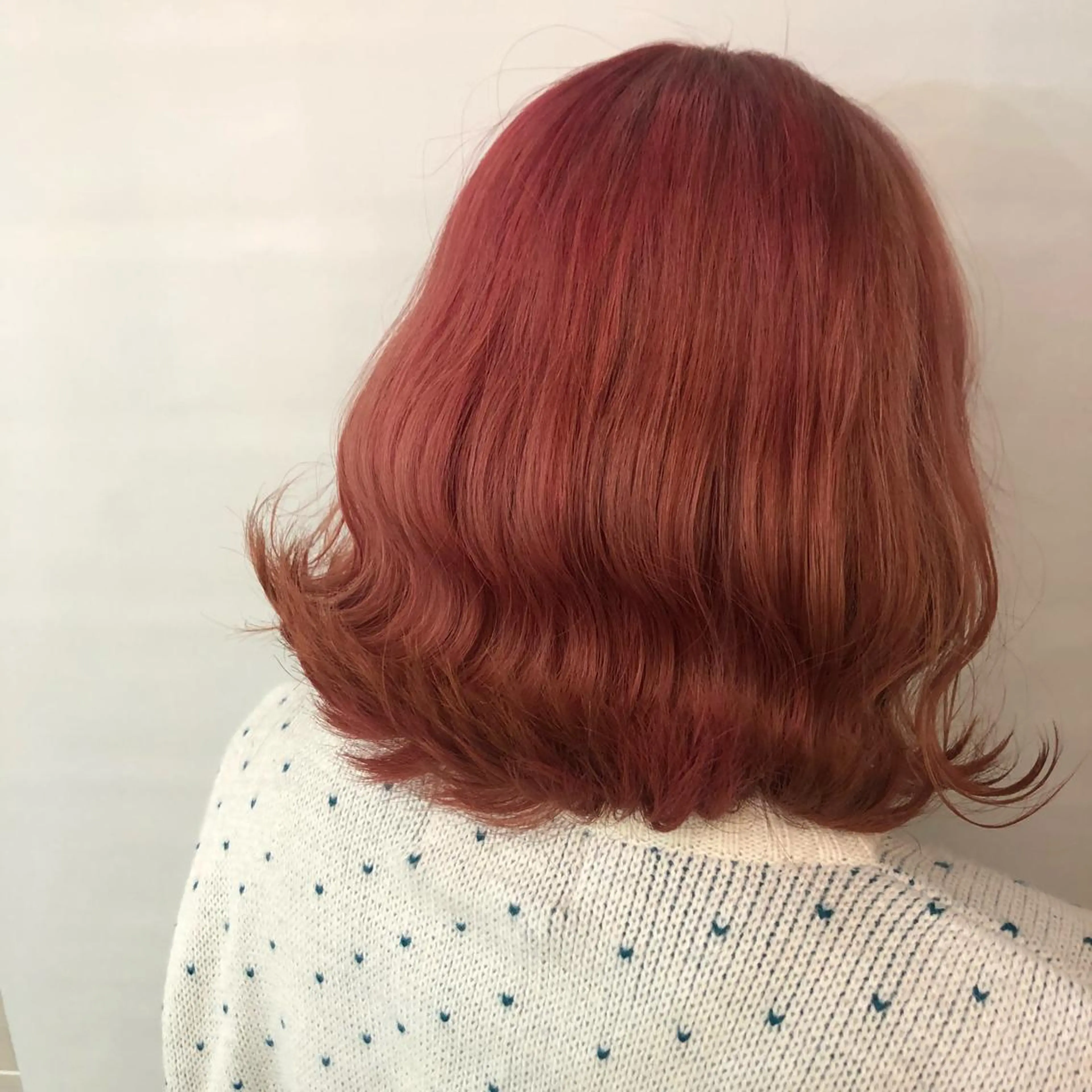 ミディアム カラー ブリーチ SNSで大バズり‼️ 欧米風ヘア大ヒット中のヘアスタイル