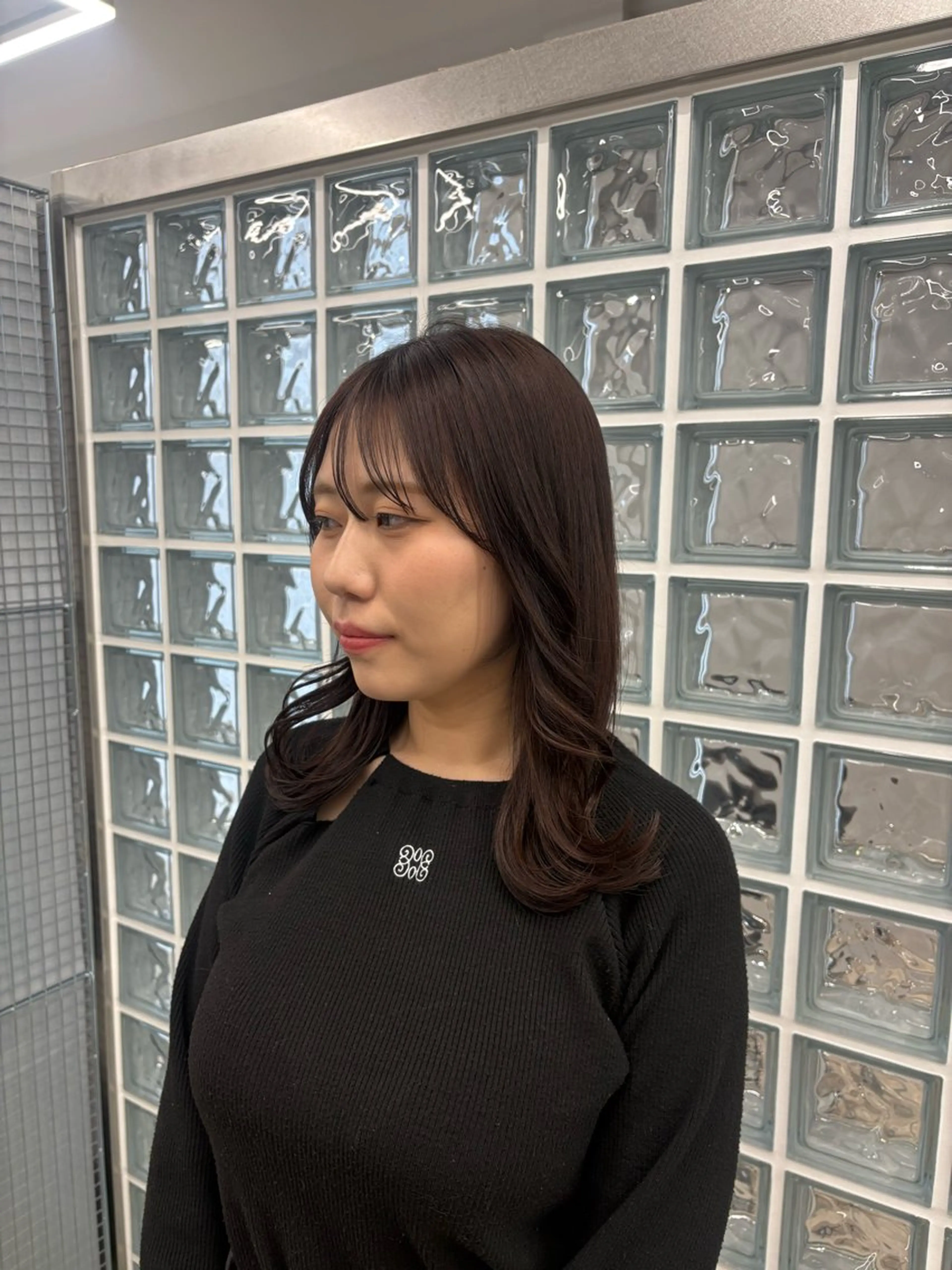 セミロング カラー ブラウンカラー 透明感カラー 顔周りカット カット ヘアカラー 渡部 心柚のヘアスタイル