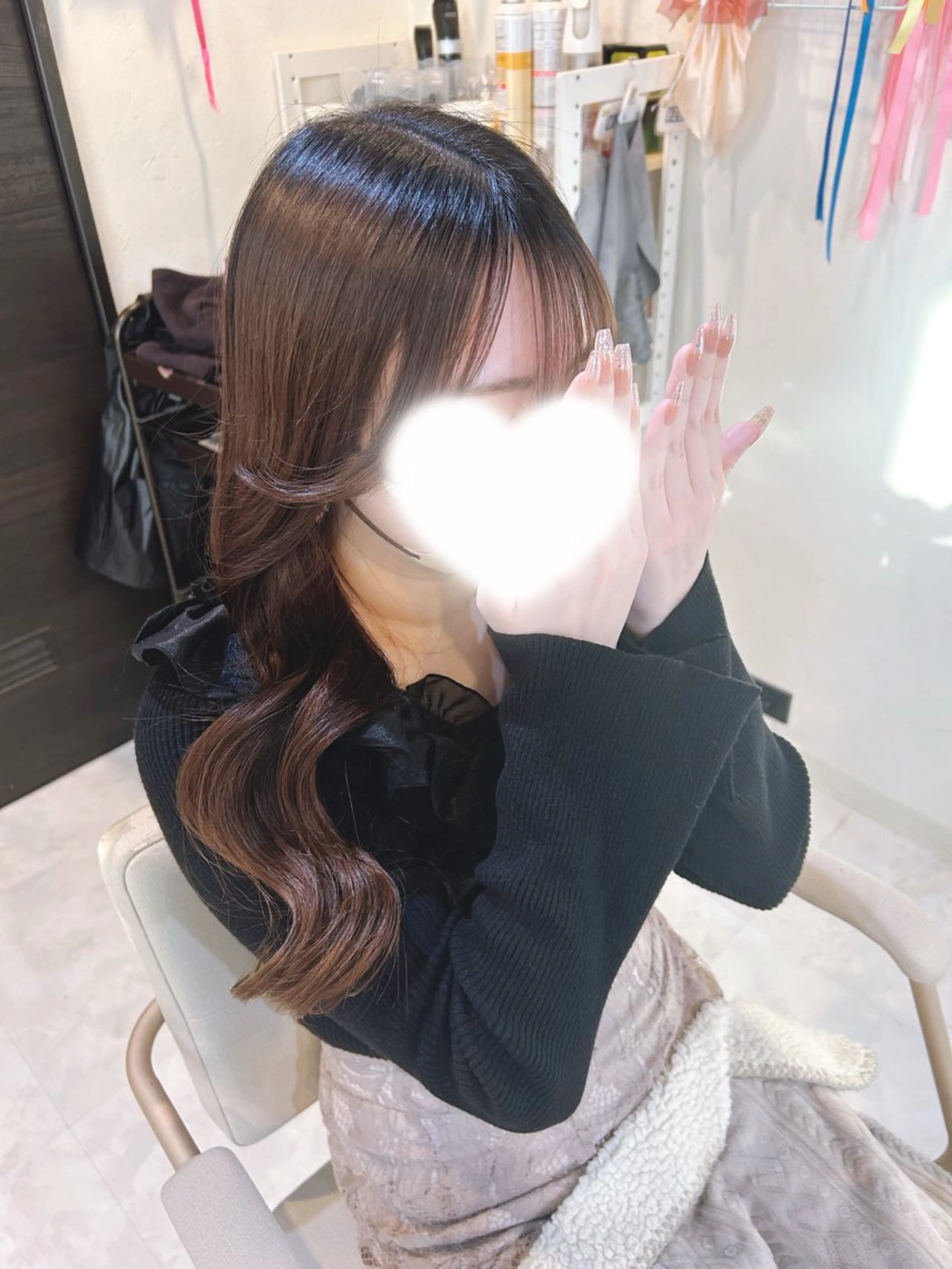 ロング ヘアアレンジ 荻野 ひなのヘアスタイル