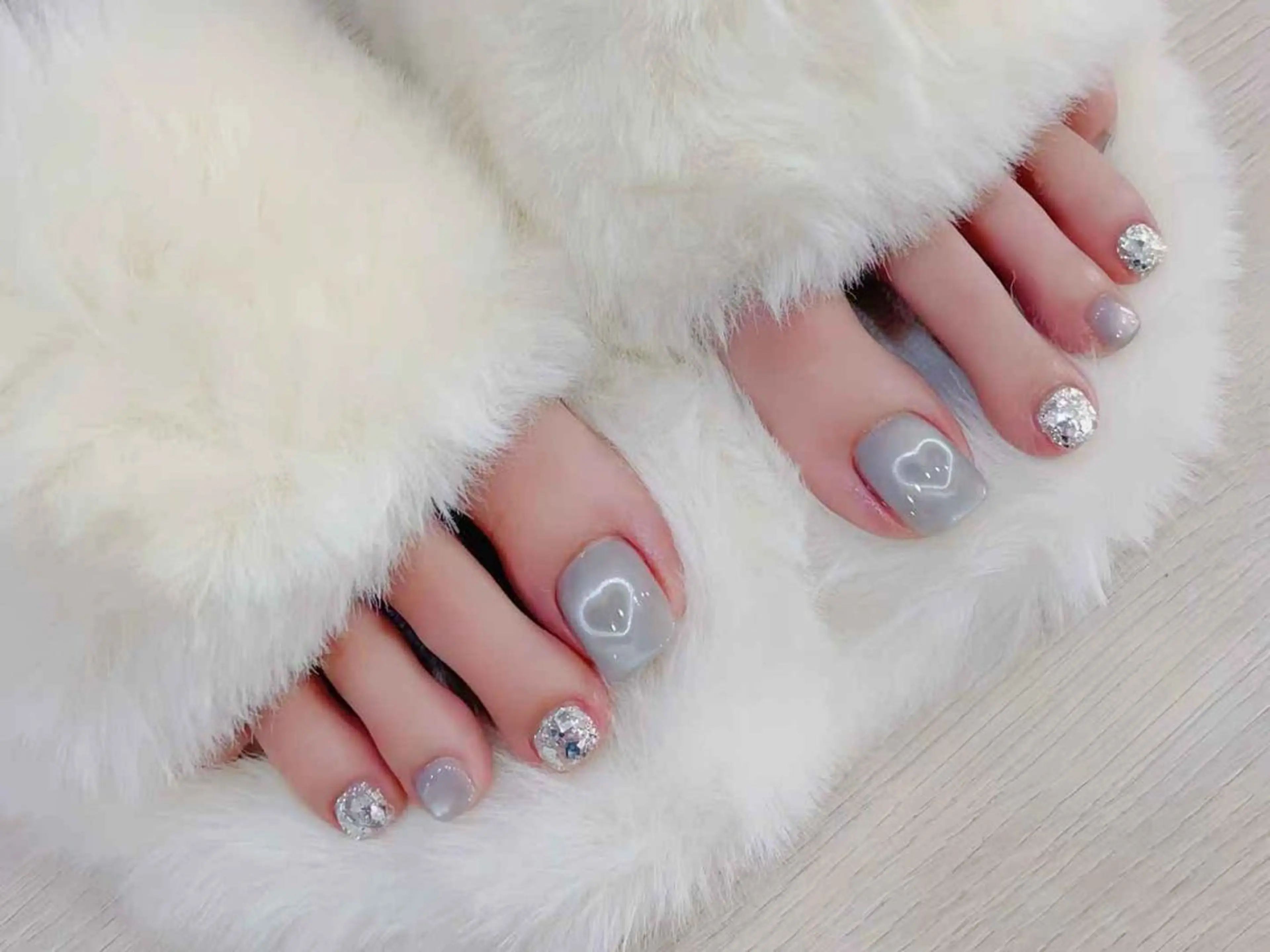 ネイル フットネイル H3 Nail Tsuki🦋💙のネイルデザイン