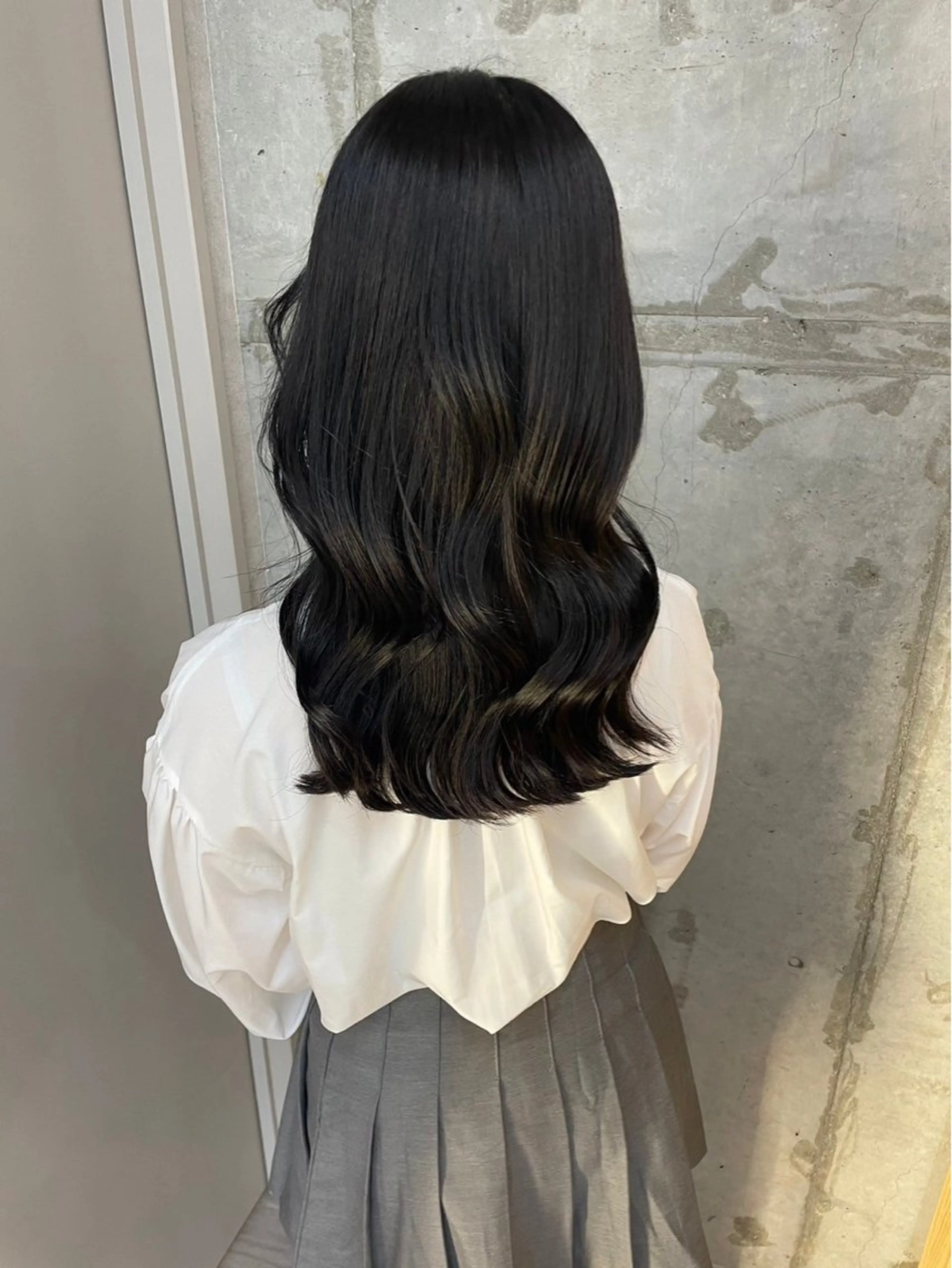 カラー 黒髪 ブルーカラー ブルーブラック 透明感カラー グレージュ 韓国🇰🇷レイヤー 似合わせ顔まわりのヘアスタイル