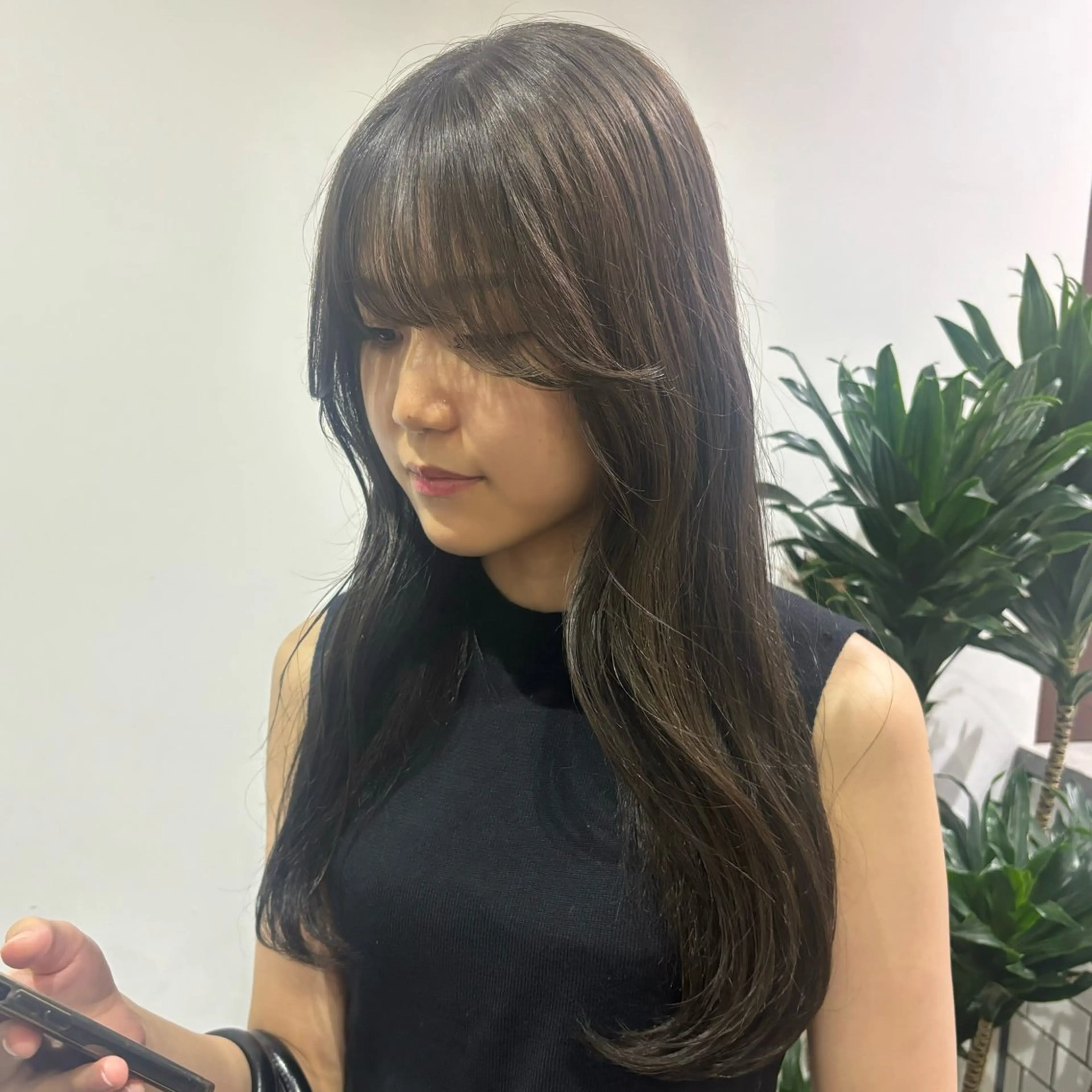 ロング カラー ブラウンカラー オリーブブラウン 栄/レイヤーカット/ ハッシュカット/モモのヘアスタイル