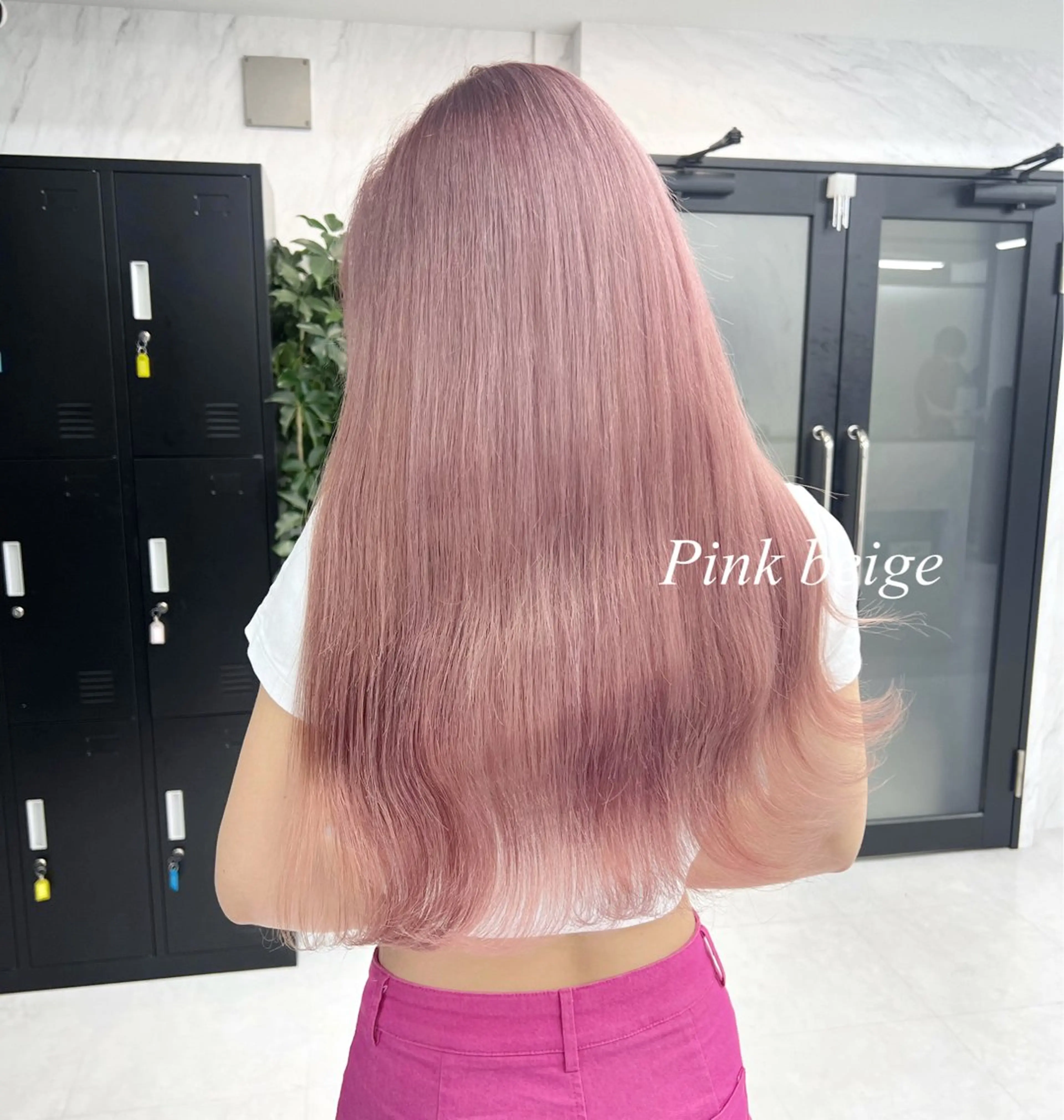 ロング カラー シールエクステ ハイトーンカラー エクステ ヘアカラー トリートメント シールエクステ特化 ハイトーン、NANAのヘアスタイル