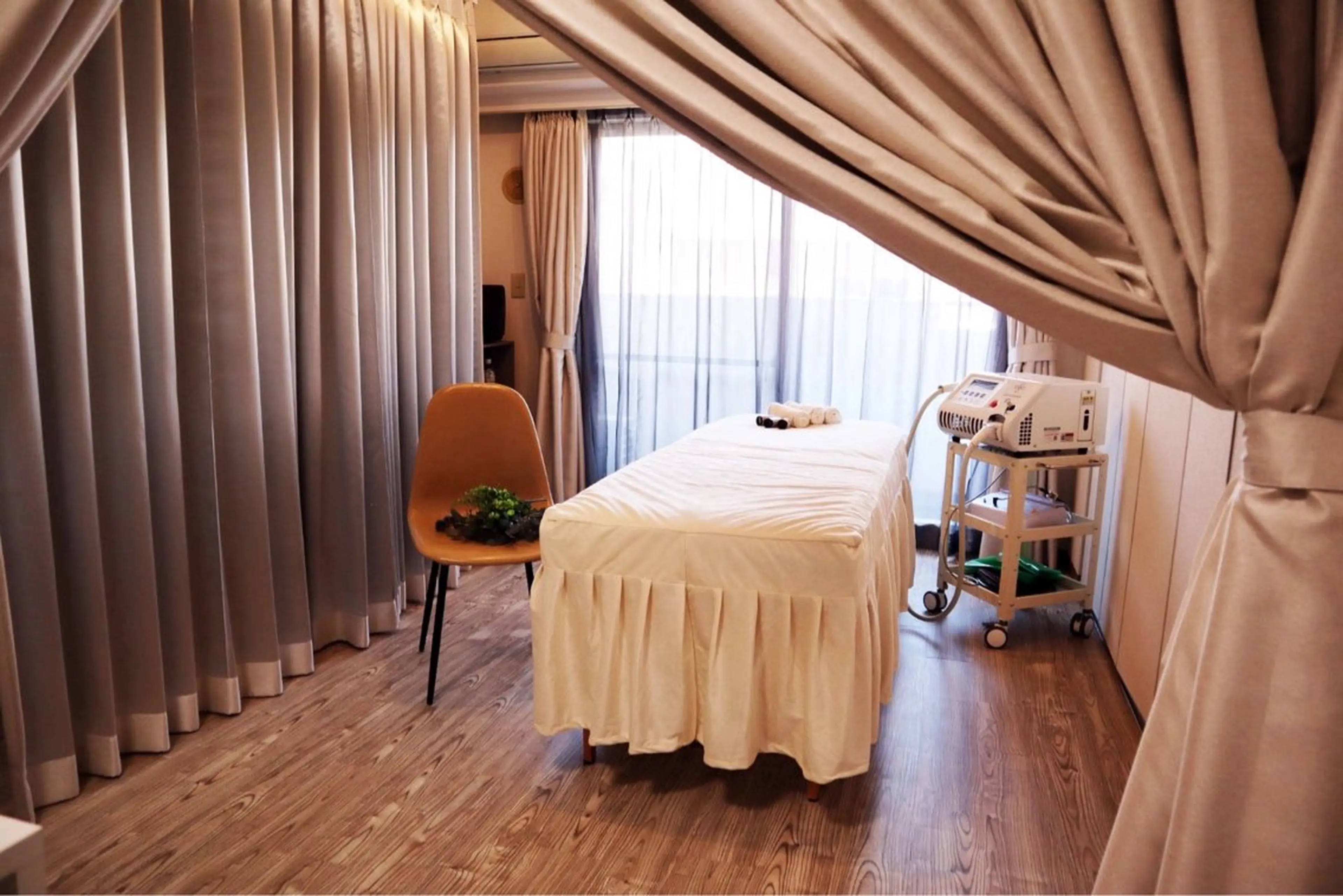 【脱毛＆ヘッドエステ】ラピスラズリ所属・ラピスラズリ/丹沢 まどかのエステ・リラクイメージ