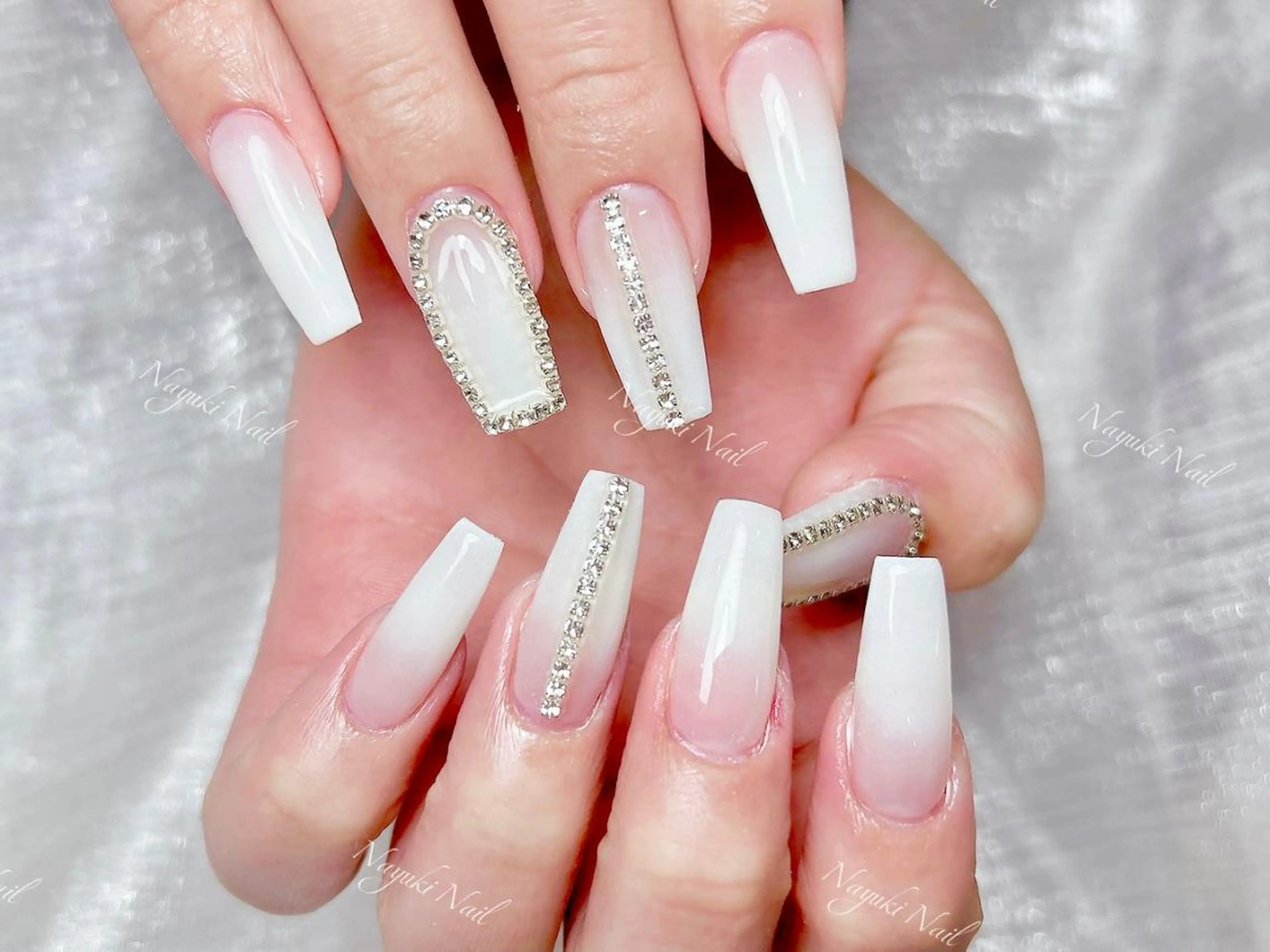 ネイル 🦋 Queenieのネイルデザイン