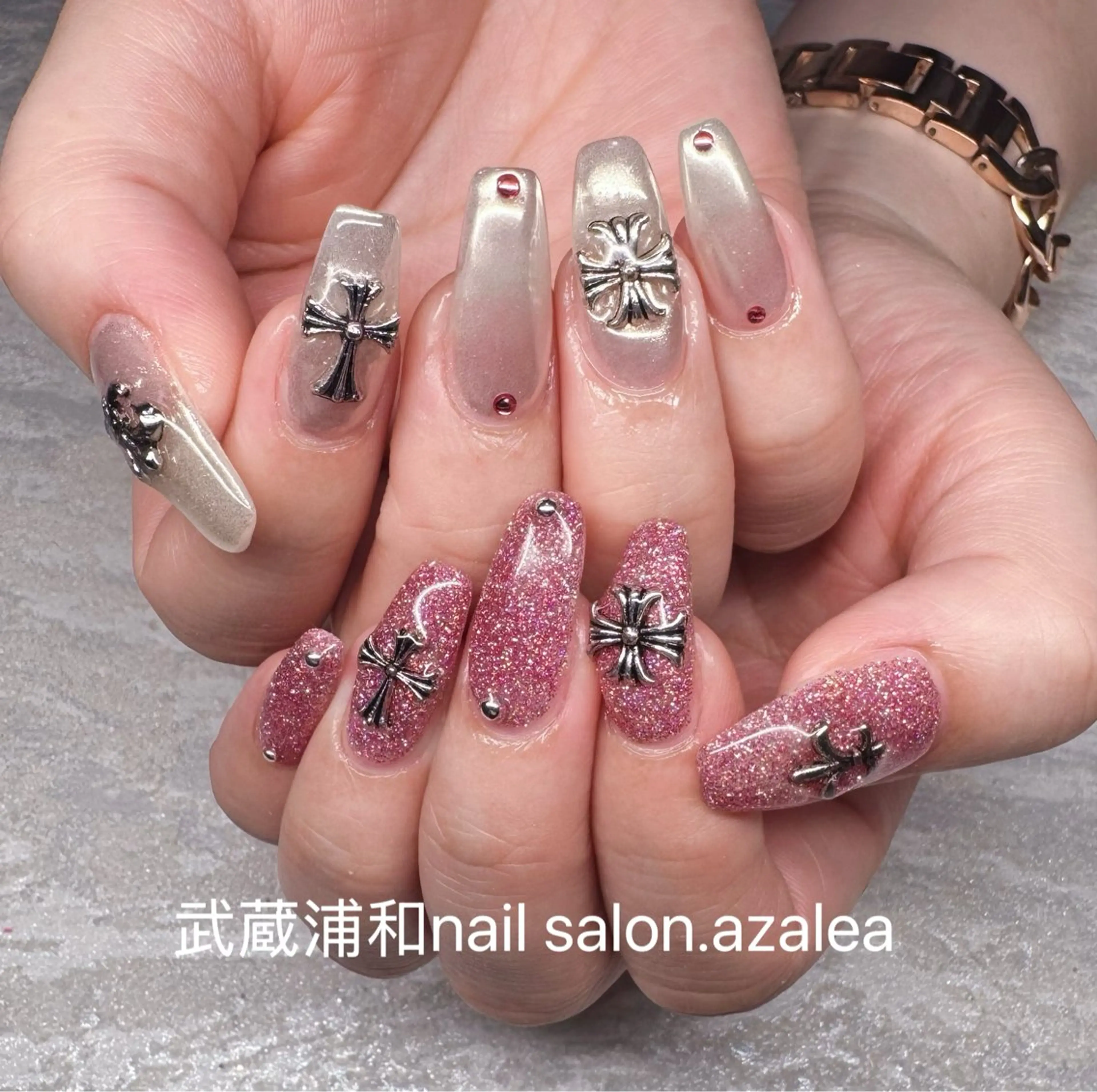 ネイル ハンドネイル R inのネイルデザイン