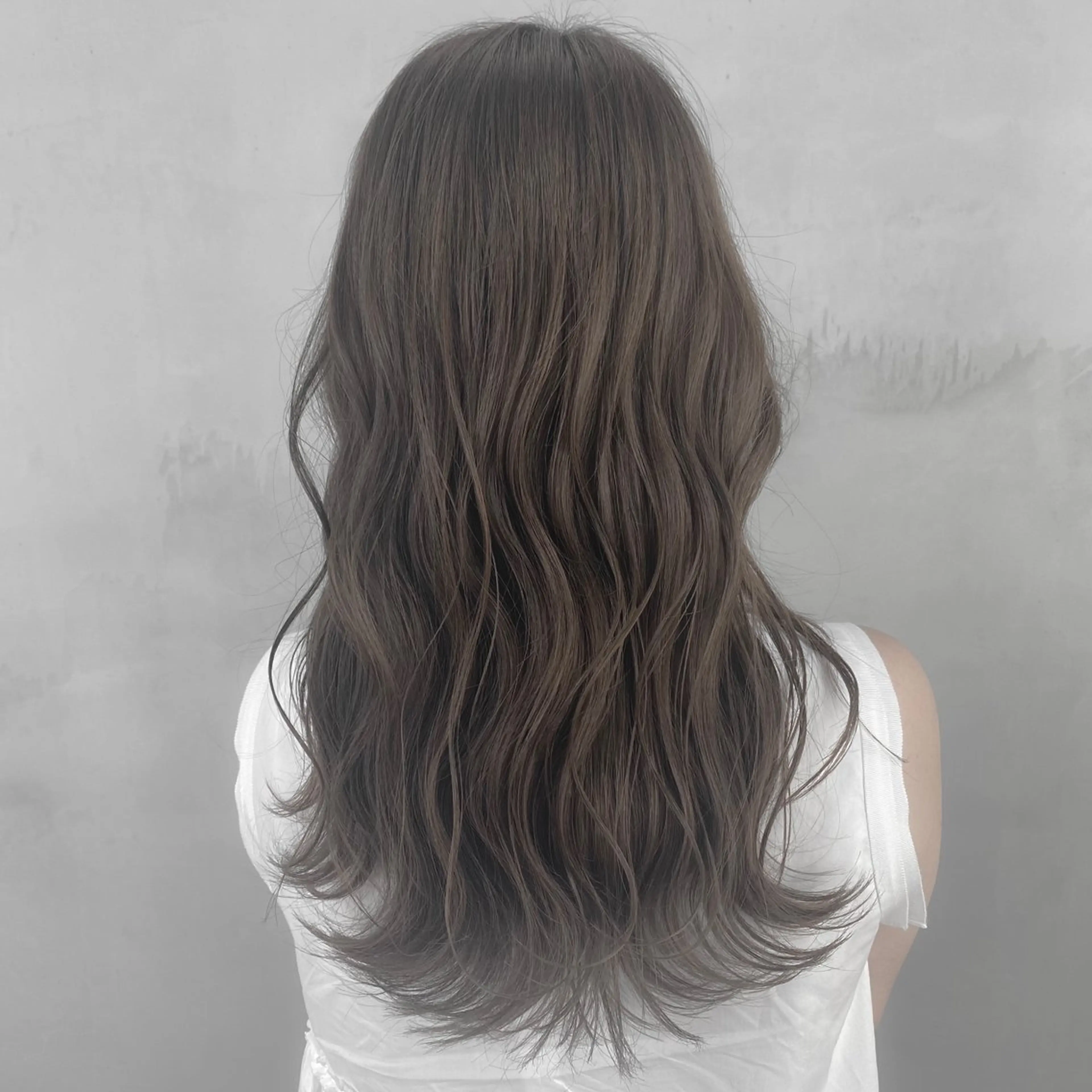 ミディアム カラー ヘアアレンジ ブラウンカラー 透明感カラー グレージュ ラベンダーカラー ラベンダーブラウン 🌟🍒ハイトーン 韓国ヘア/ユウミのヘアスタイル