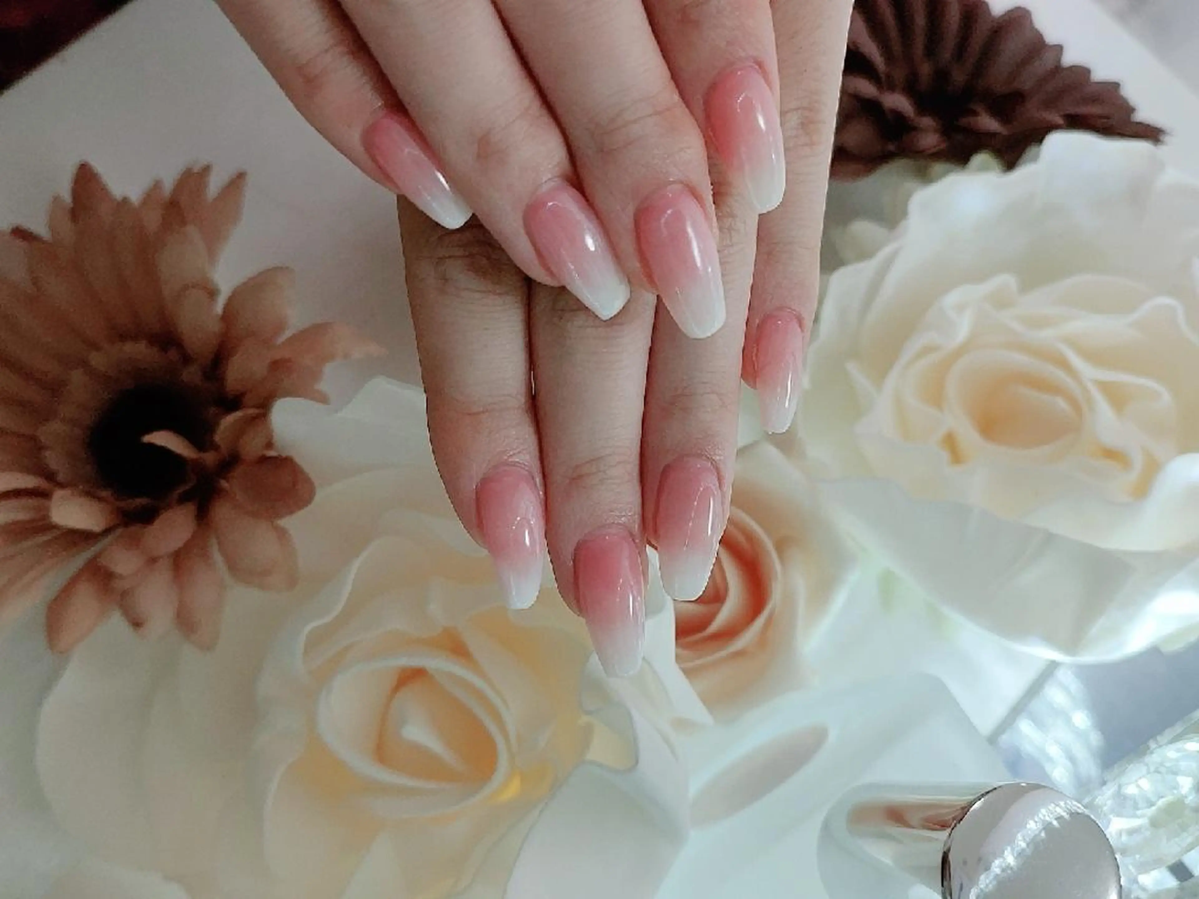 ネイル ハンドネイル RUNWAY 　　の眉毛・アイブロウイメージ