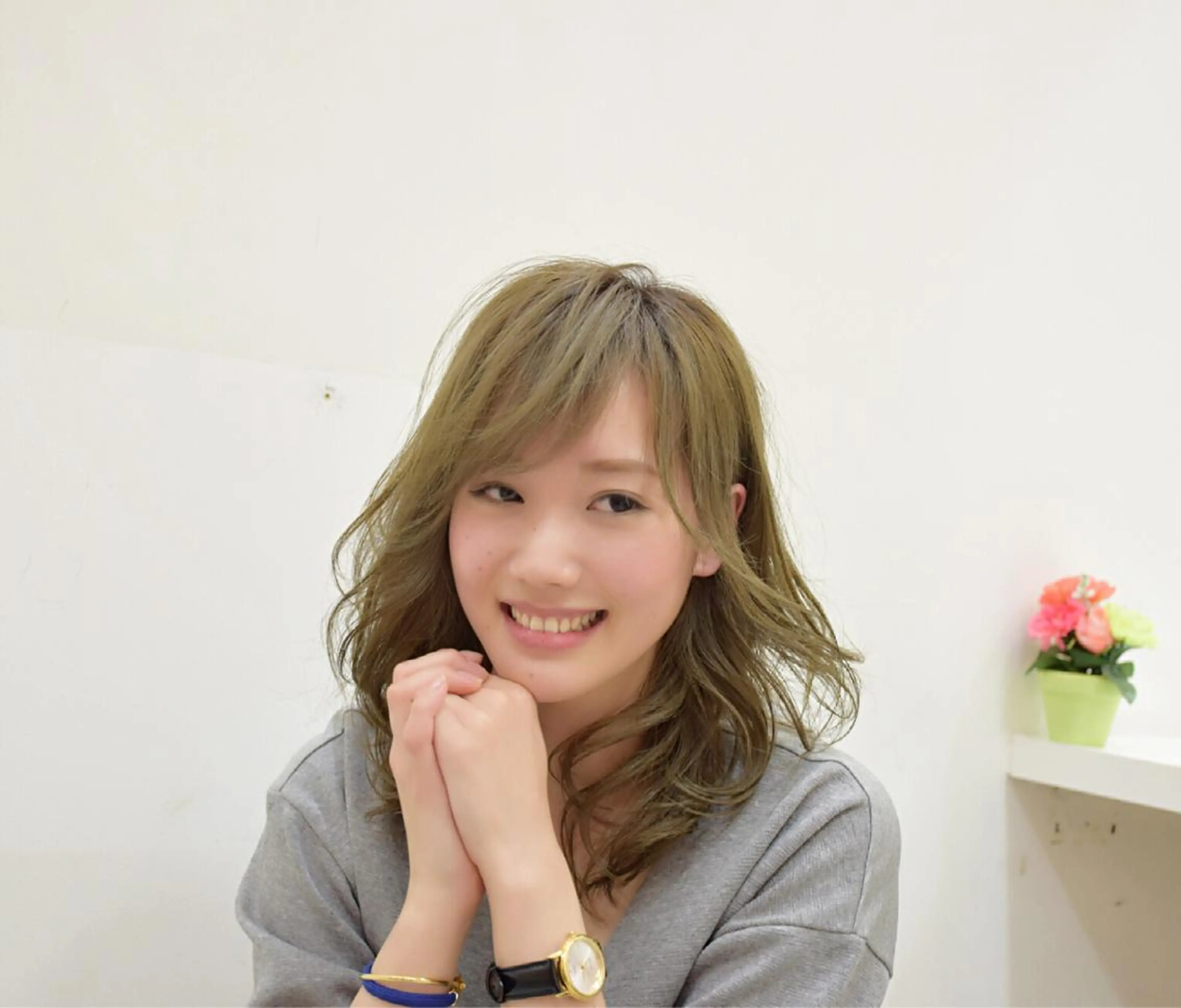 ミディアム セミロング ミディアムパーマ セミロングパーマ アッシュ 佐藤/本物志向の 髪質改善サロンのヘアスタイル