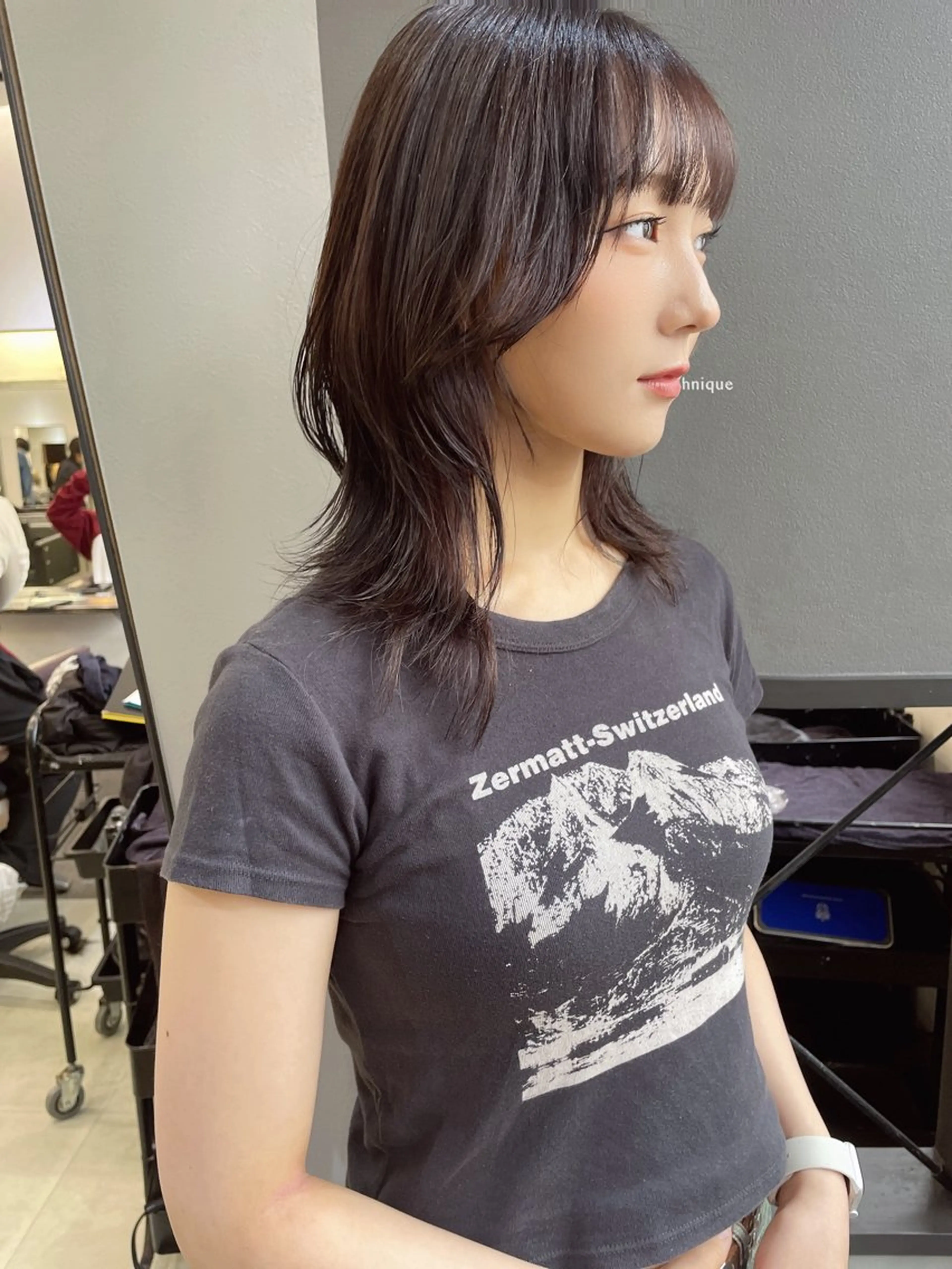 ミディアム レイヤーカット AIRI layer cut hairのヘアスタイル