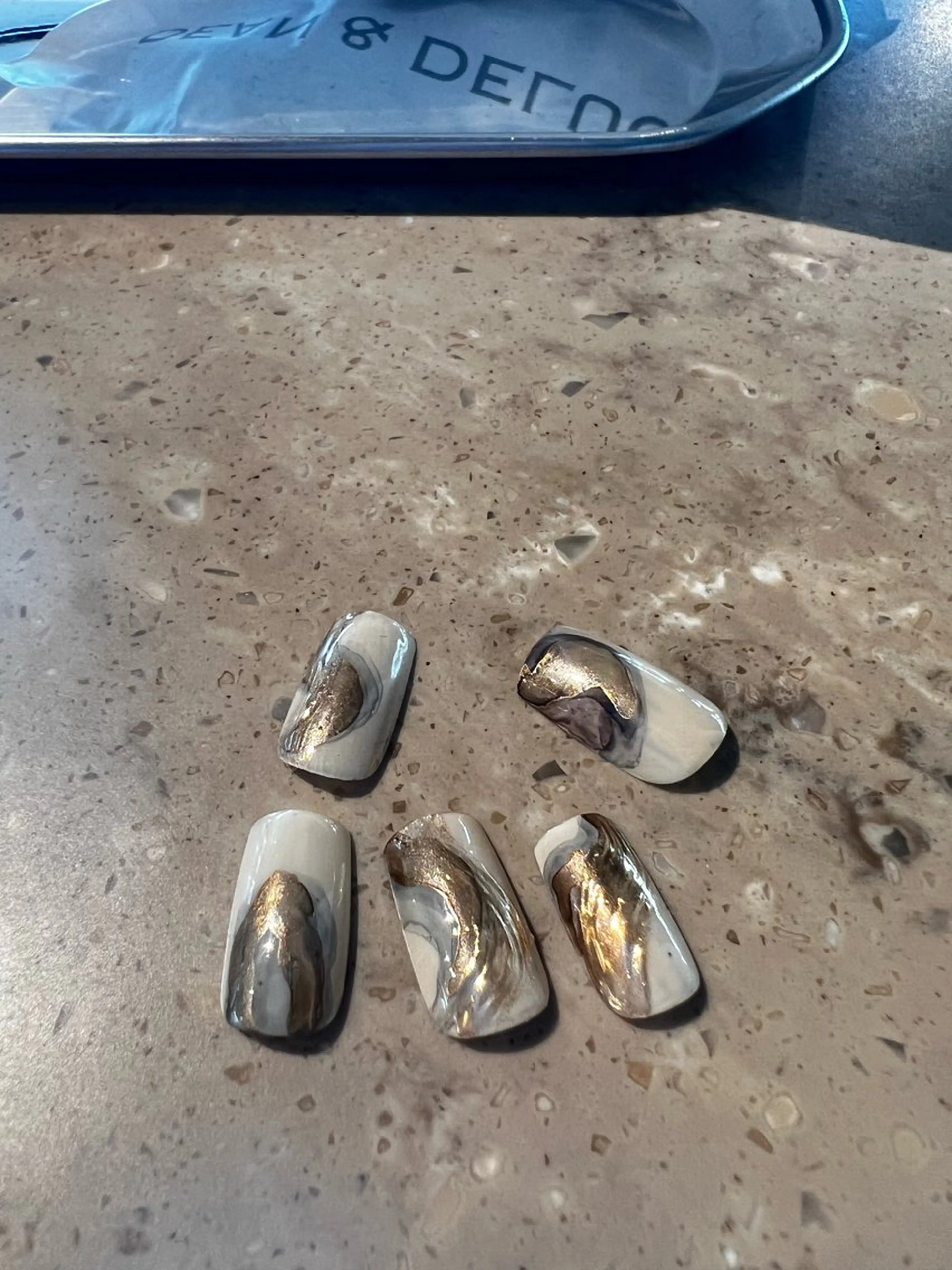 ネイル 金 柚嬉のネイルデザイン