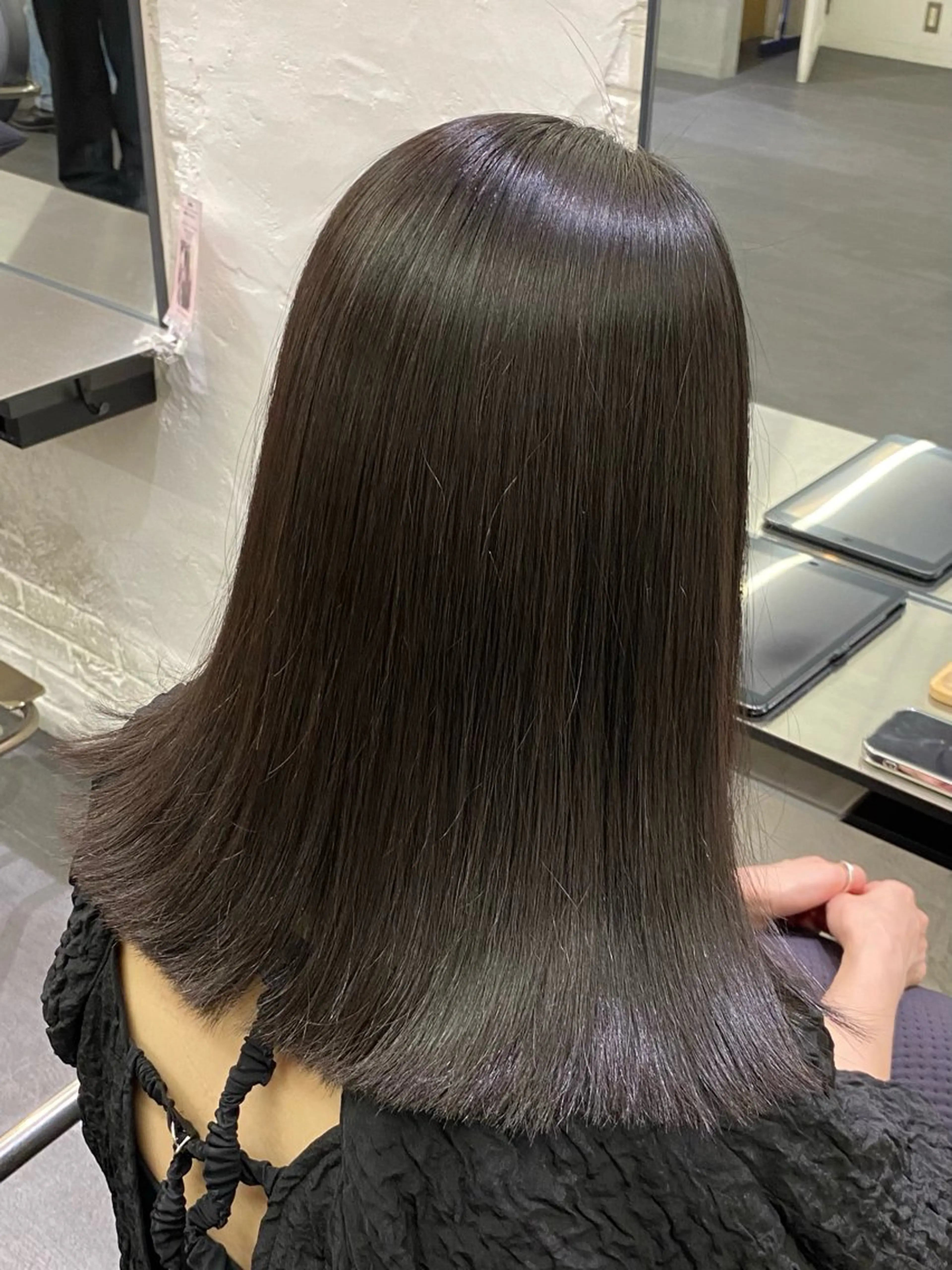 セミロング 遥菜 .のヘアスタイル