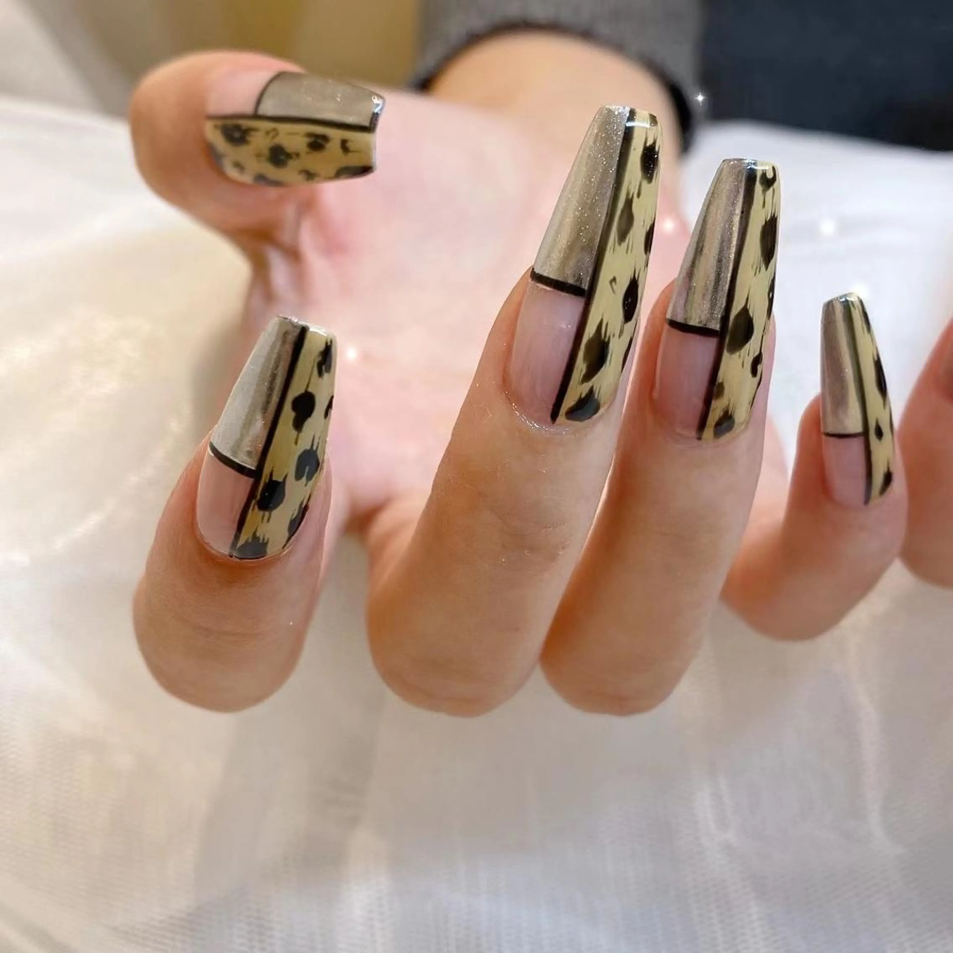 ネイル ネイルサロン 9Carats神田のネイルデザイン