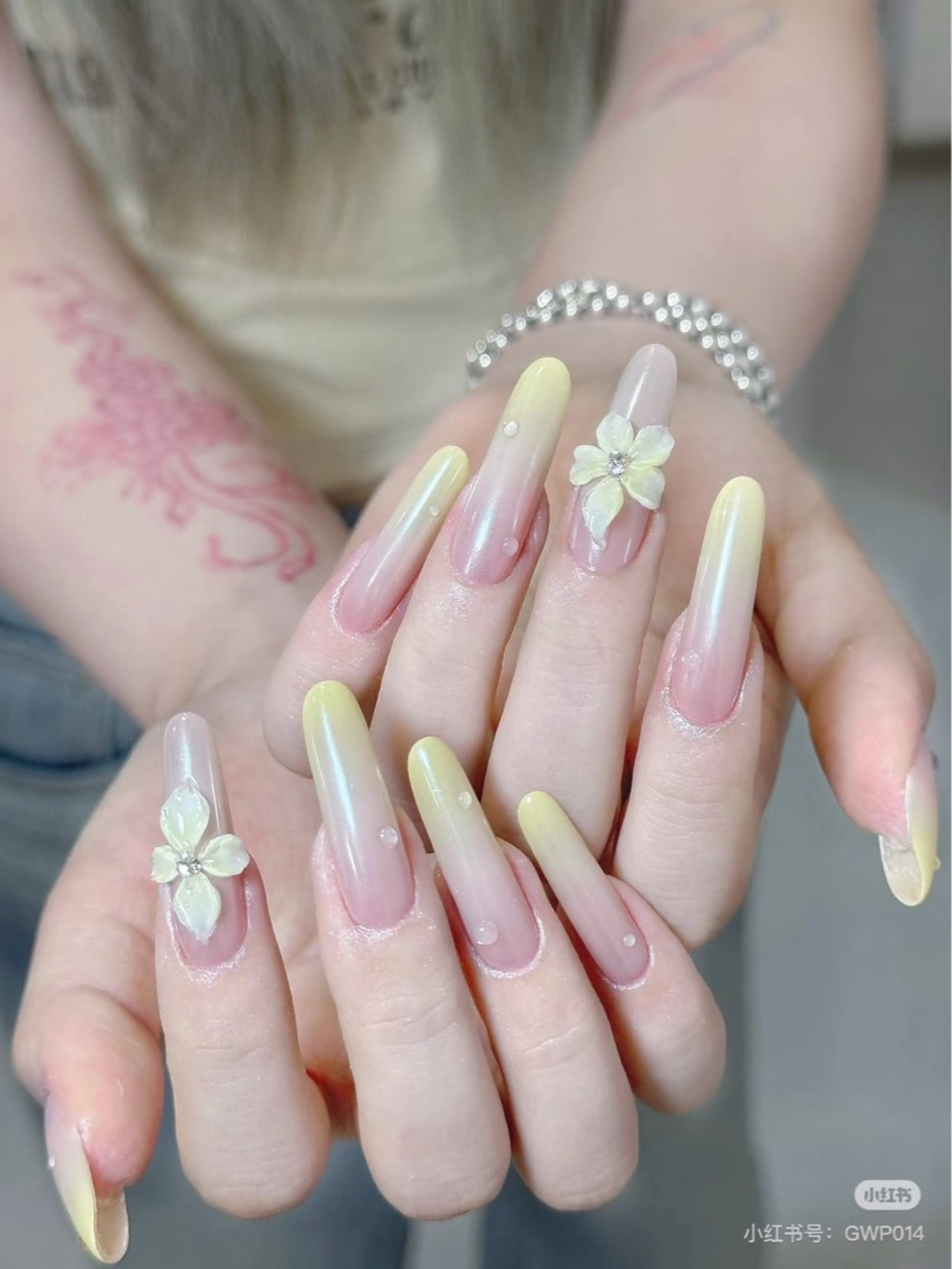 ネイル ハンドネイル ネイルサロン lotusのネイルデザイン