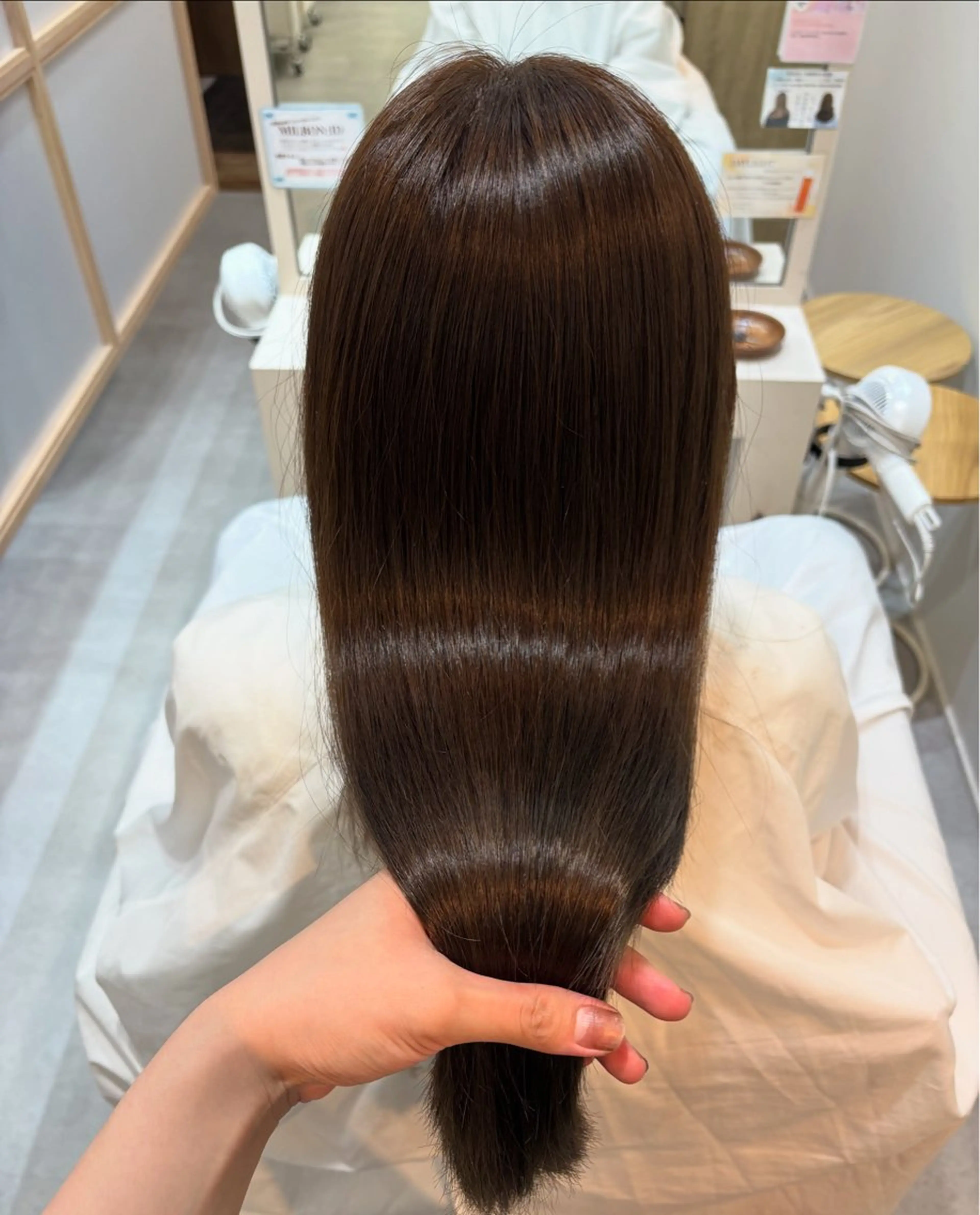 セミロング ヘアカラー salonLH金剛店所属・渡部 新菜のヘアスタイル