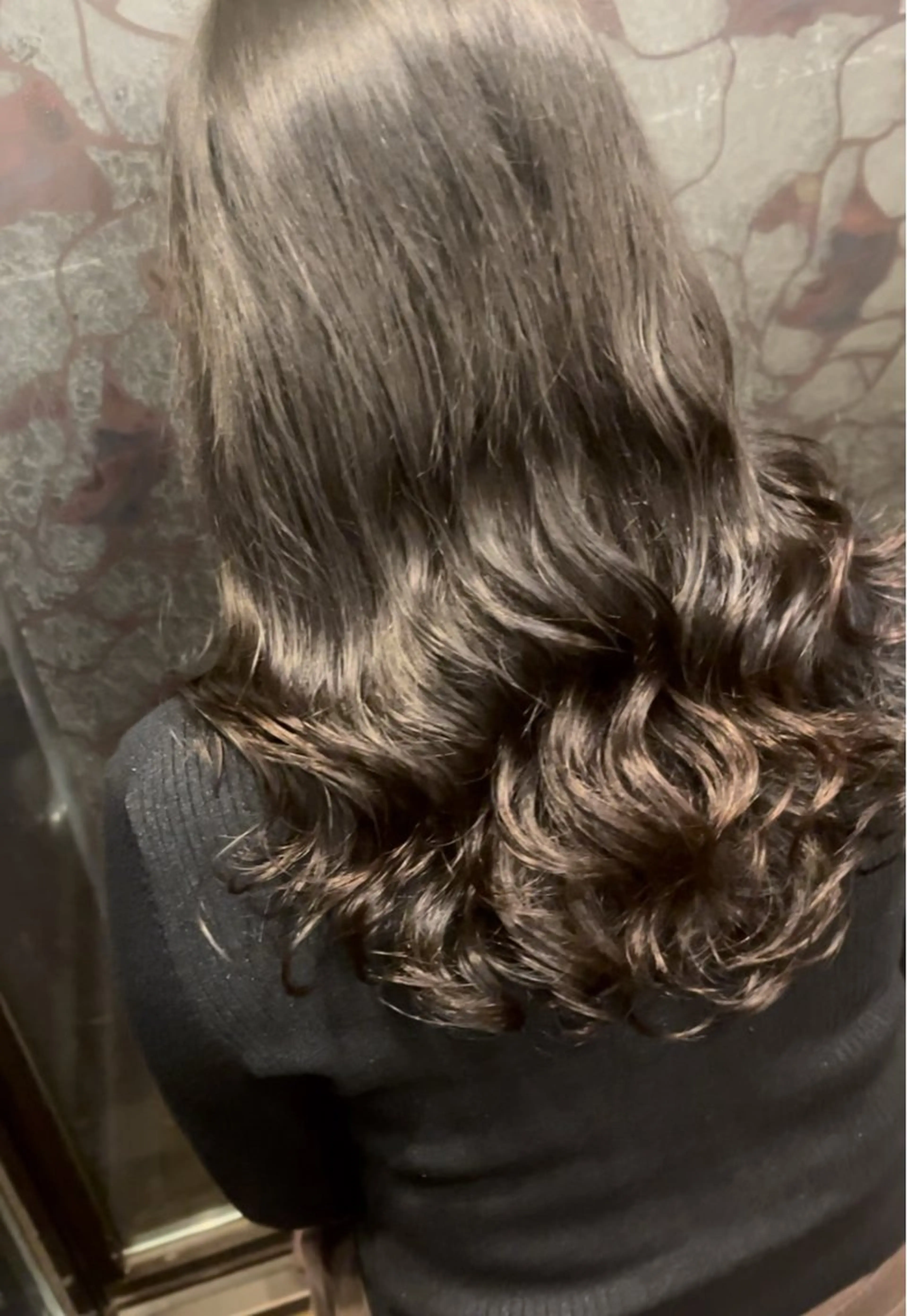 ロング DILL大通り所属・札幌初コテ巻きパーマ 🍁和田洋🍁のヘアスタイル