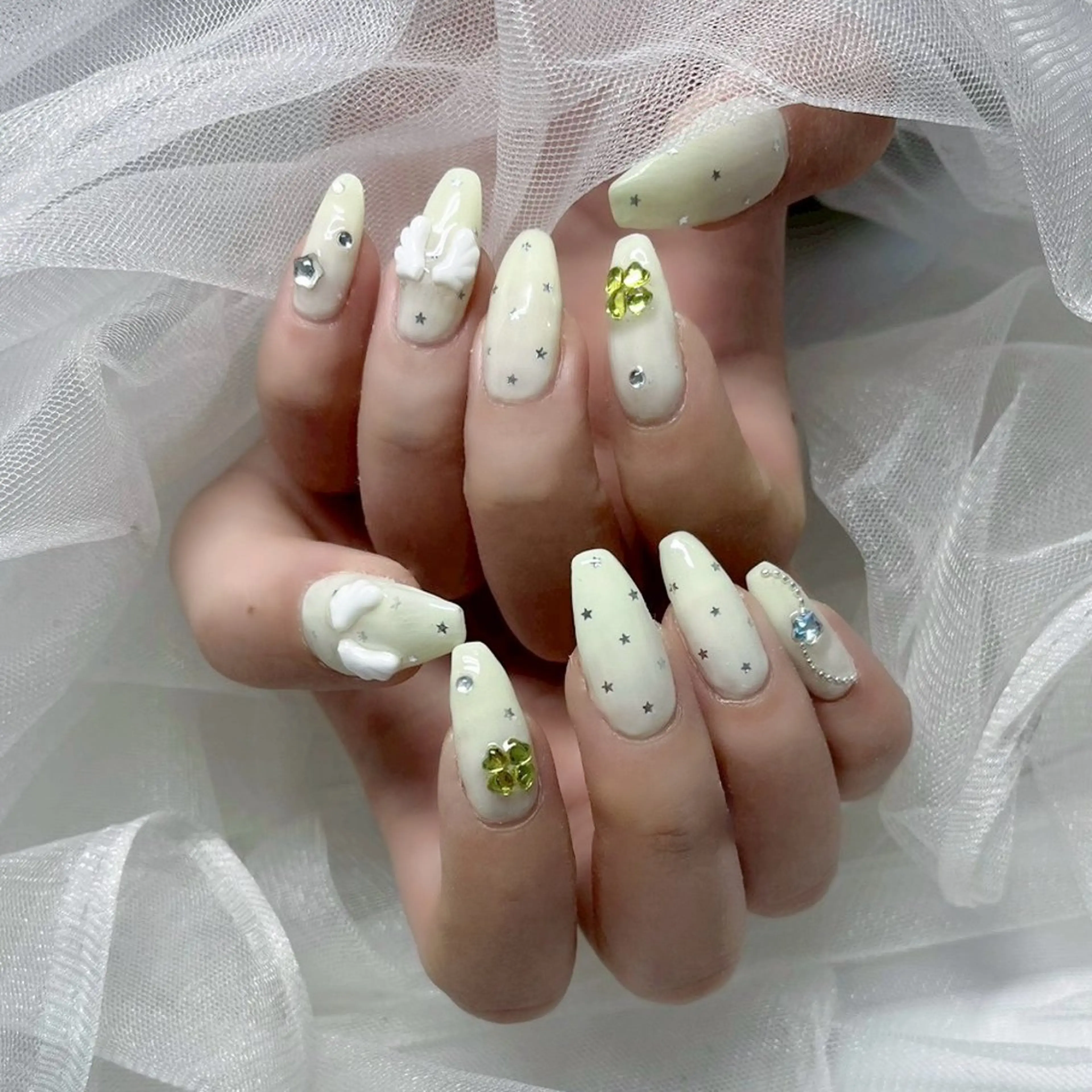 ネイル ハンドネイル 中野駅徒歩1分 ミオのネイルデザイン