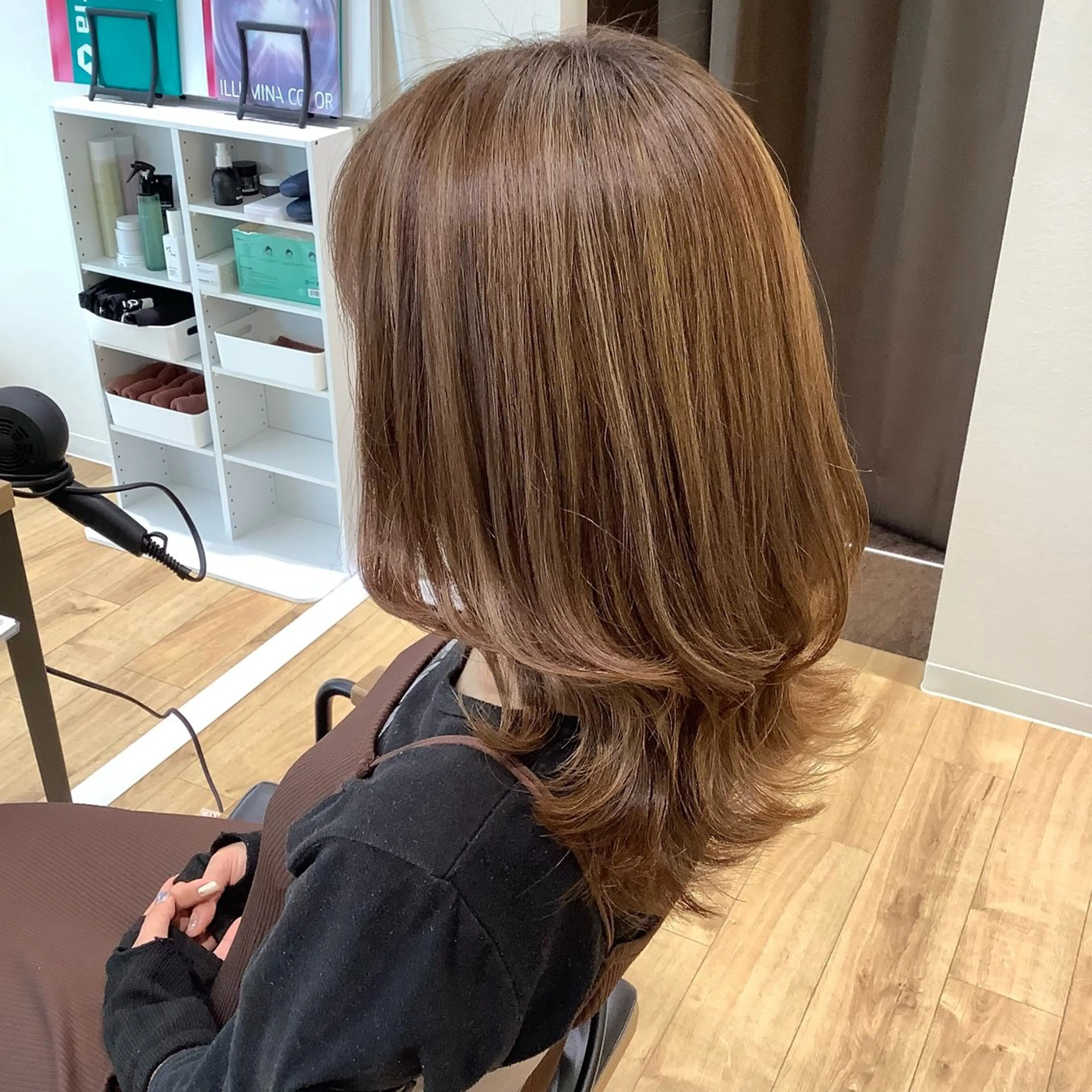 セミロング カラー カット ヘアカラー エイジングケア特化 美容師✂️山崎竜二のヘアスタイル