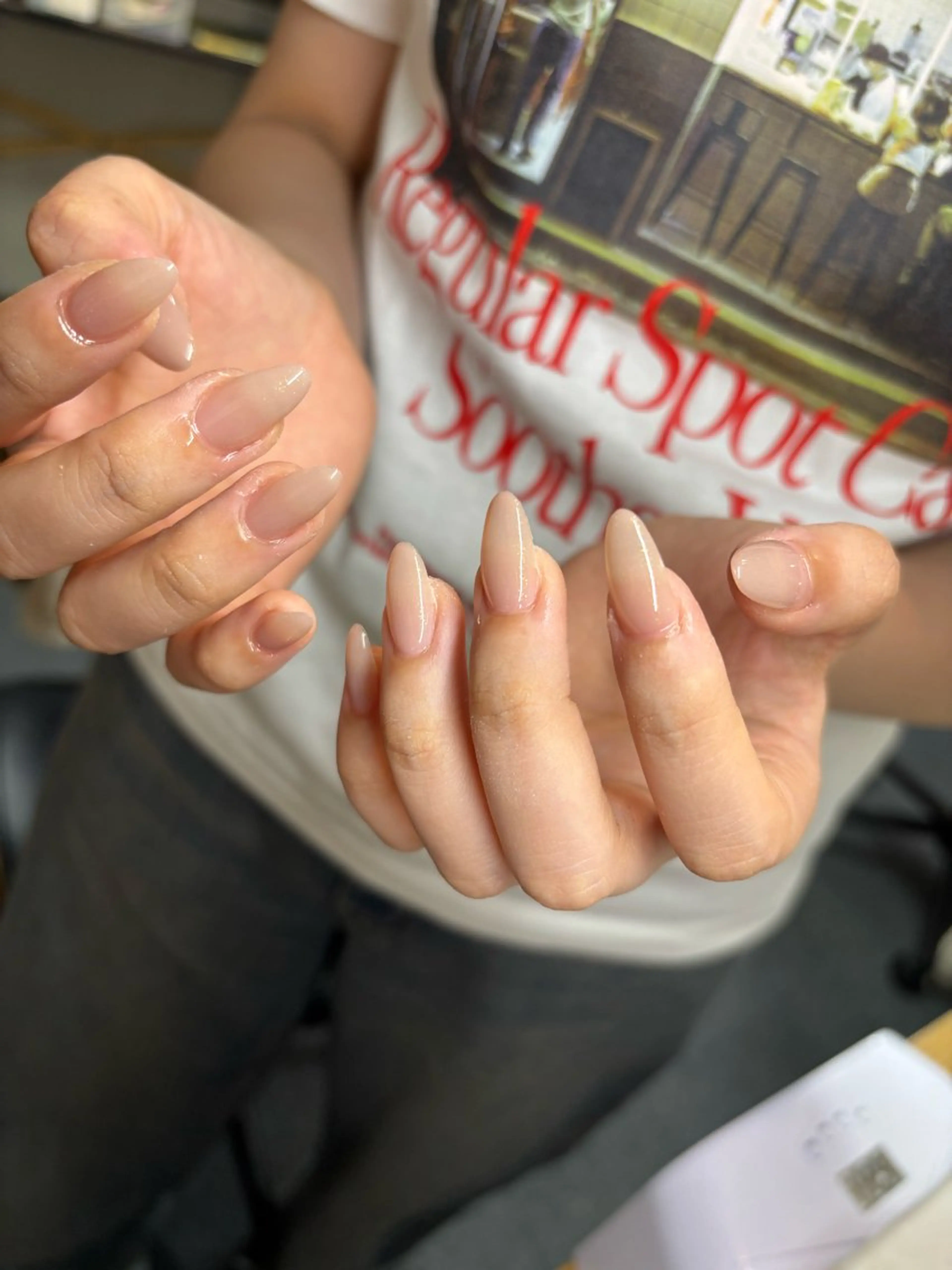 ネイル キラキラネイル オフィスネイル ワンカラーネイル ピンク ピンクベージュ ハンドネイル ハンドケア 🎀NAIL🎀 AI🪄︎︎◝✩のネイルデザイン