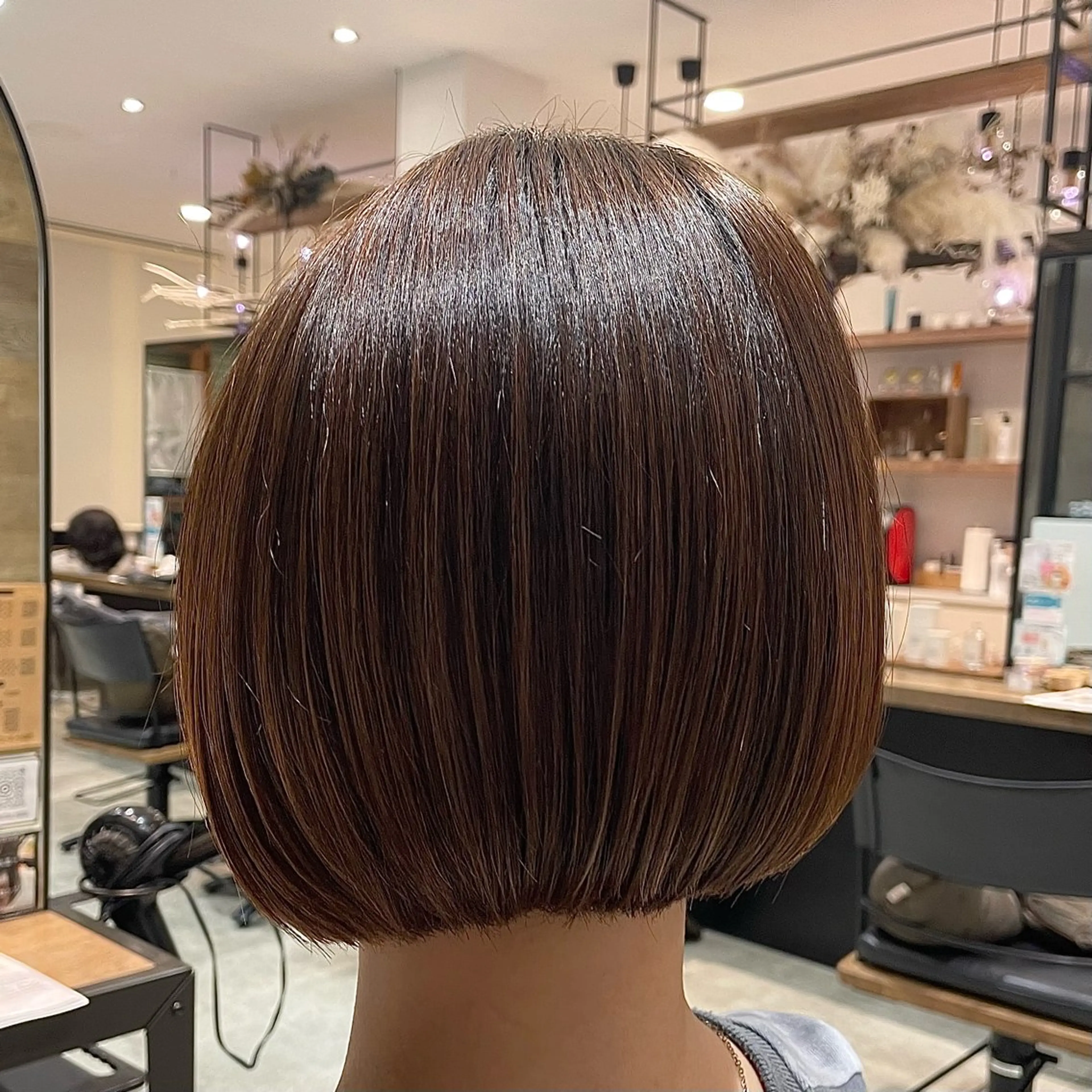 ショート カラー ボブ 瀬尾 香乃子のヘアスタイル