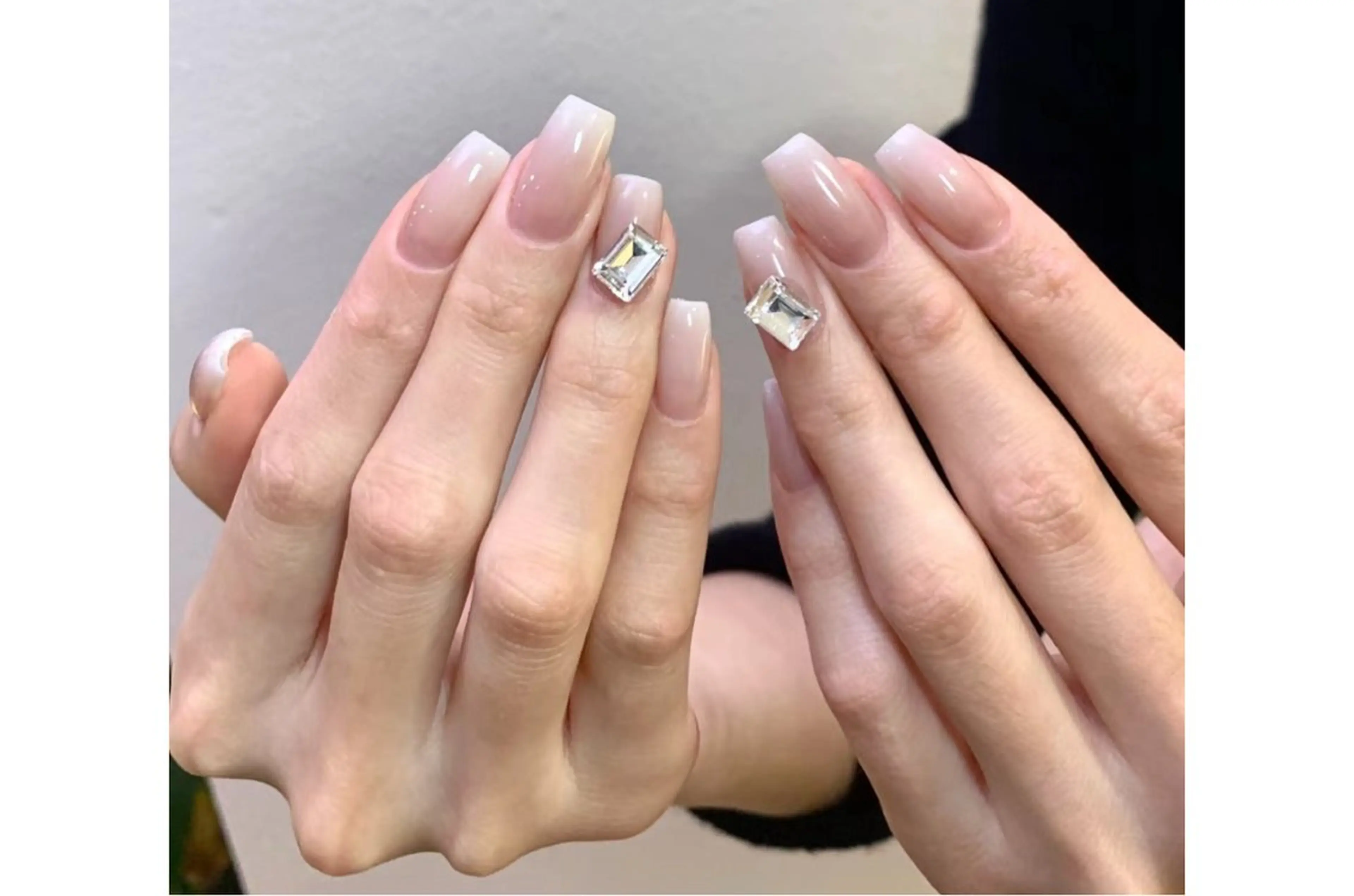ネイル アートネイル オーロラネイル チークネイル フレンチネイル ガラスフレンチ 🎀🎀YooLi Nail Salonのネイルデザイン