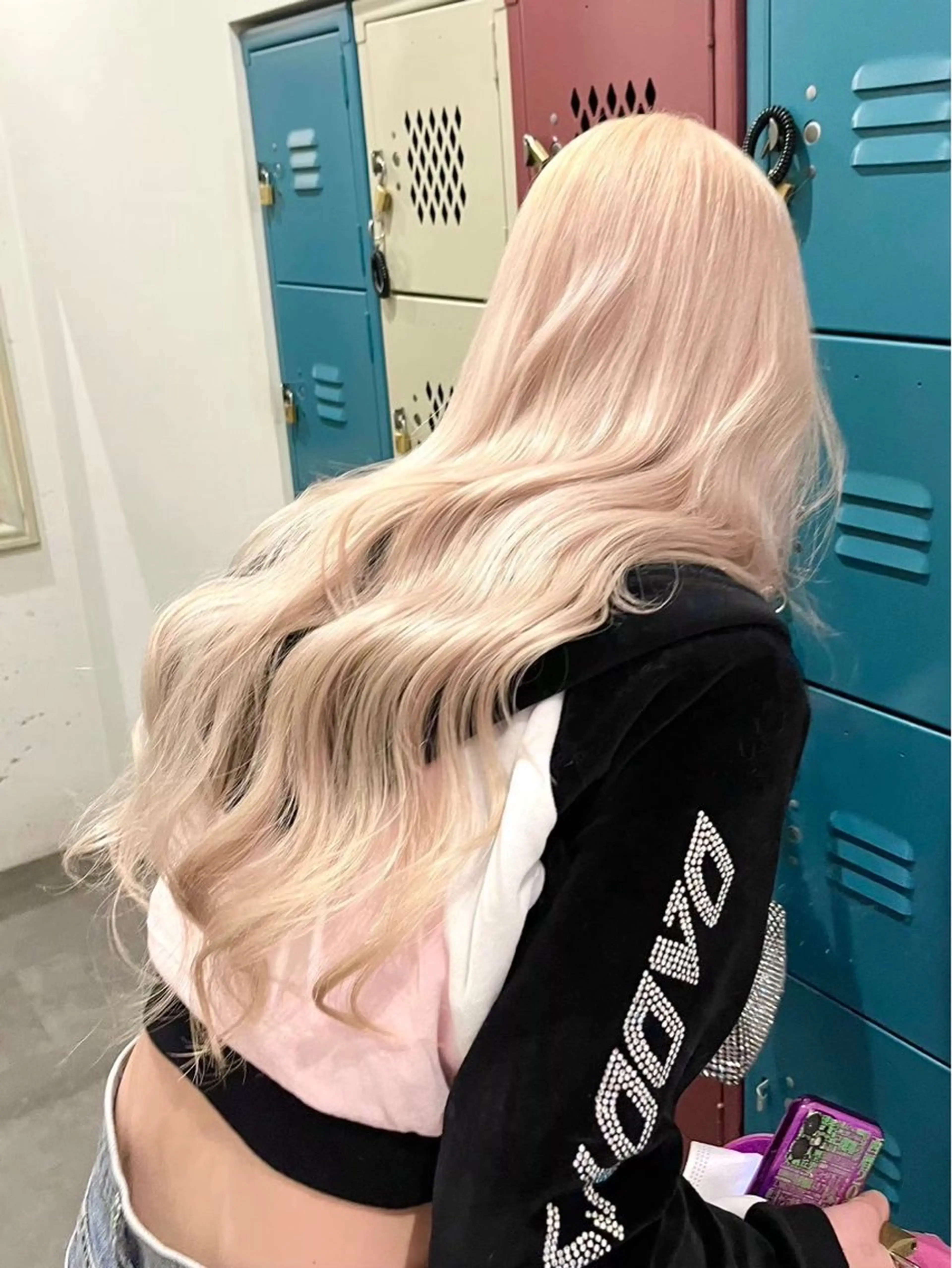 ロング カラー ヘアカラー Kurt by deco所属・hana /ハイトーンカラーのヘアスタイル