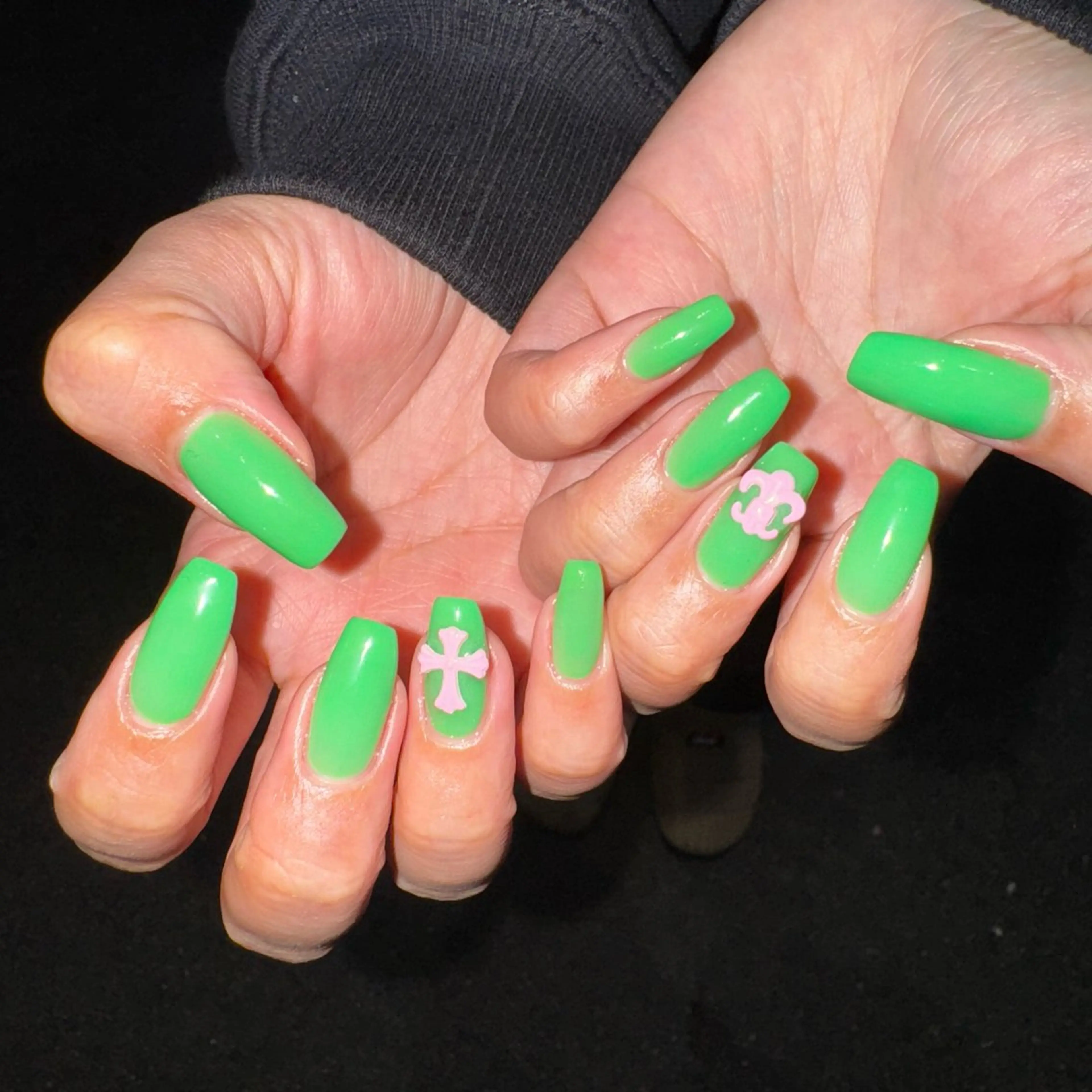 ネイル グリーン Nail Sant Esperanza by SALON DE やす所属・Sant Esperanzaのネイルデザイン