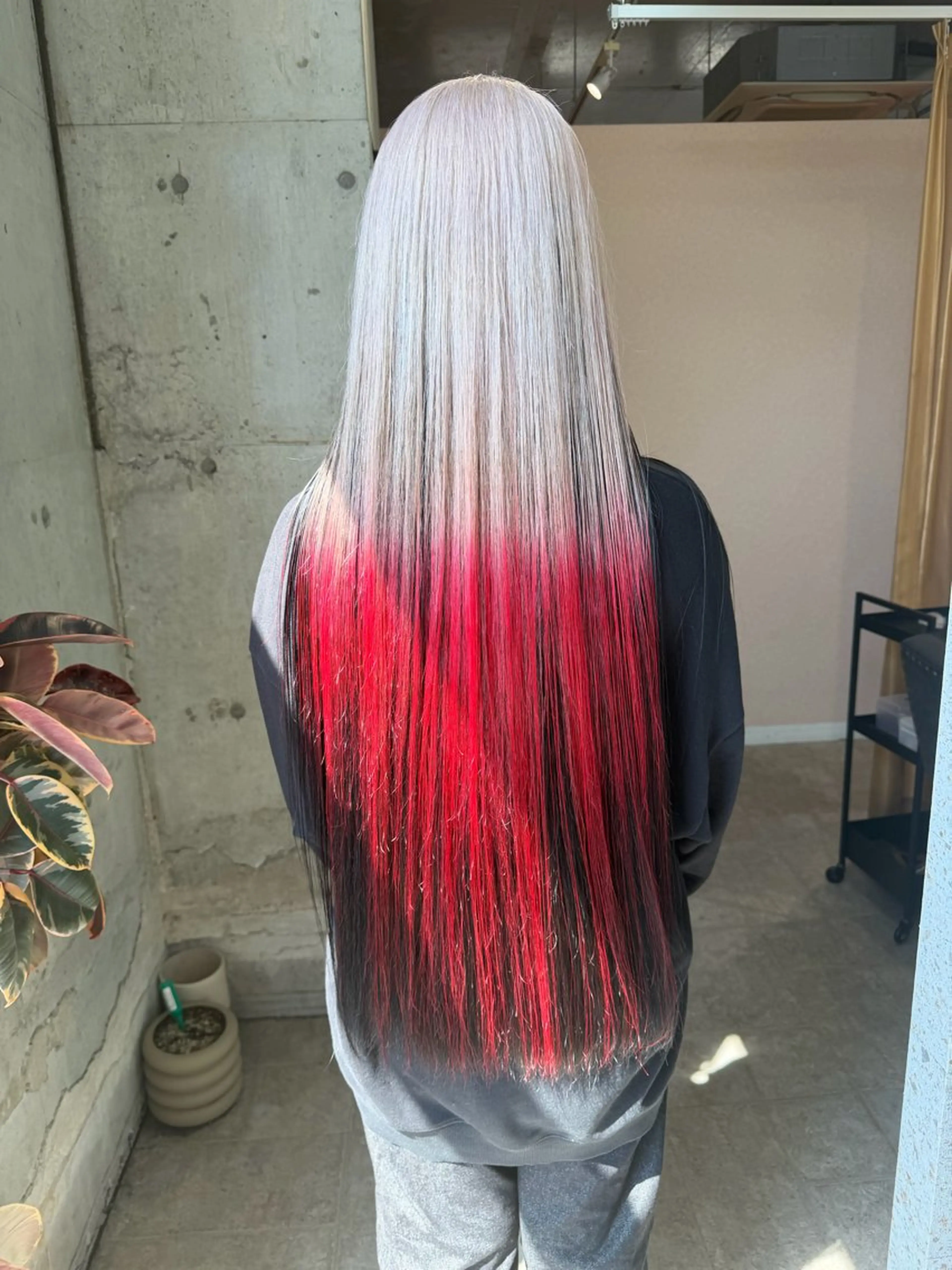 ロング カラー レッドカラー ロング ヘアカラー lani hair salon所属・SHOTO ハイトー ン/ブロンドカラーのヘアスタイル