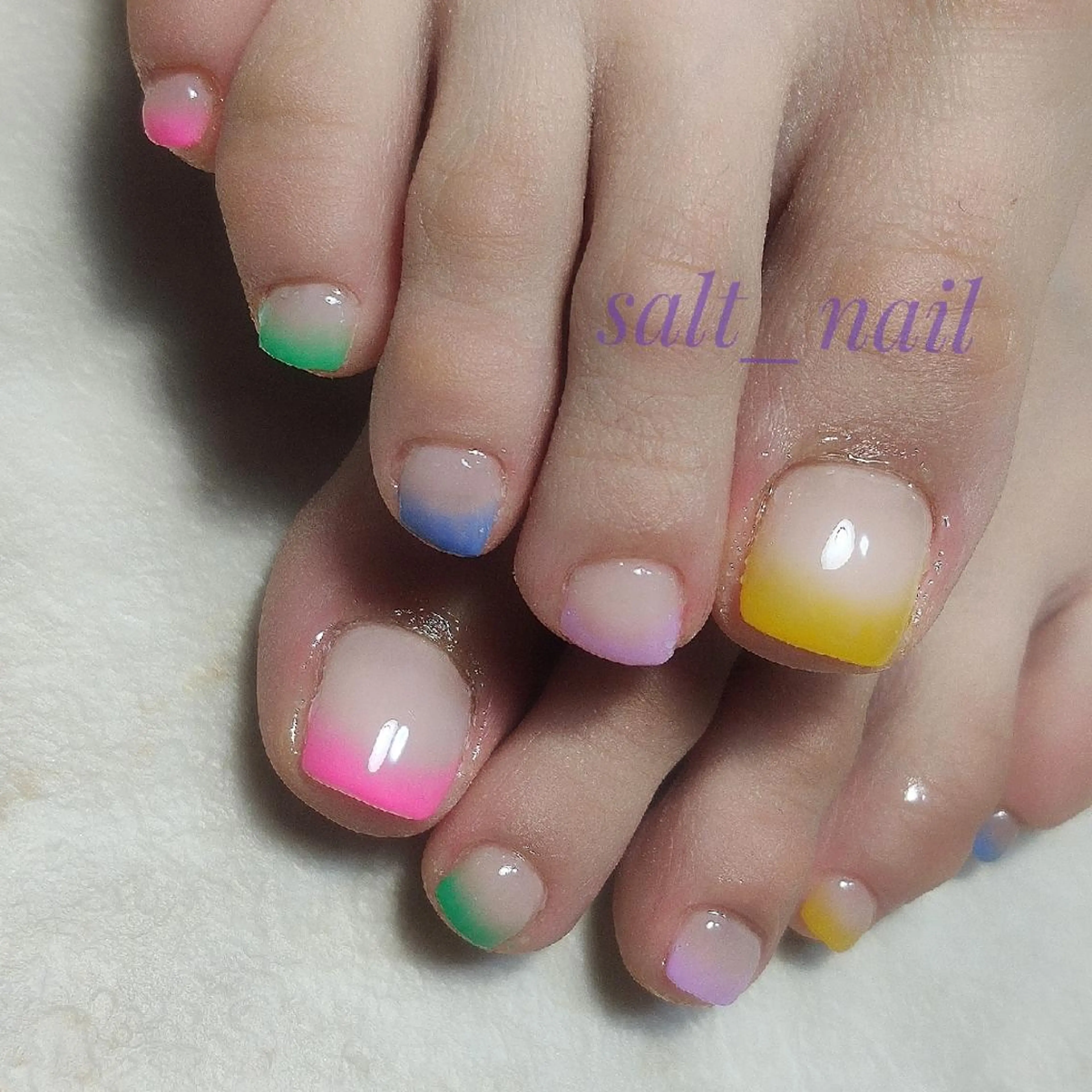 ネイル フレンチネイル グラデーション 個人サロン saltnailのネイルデザイン