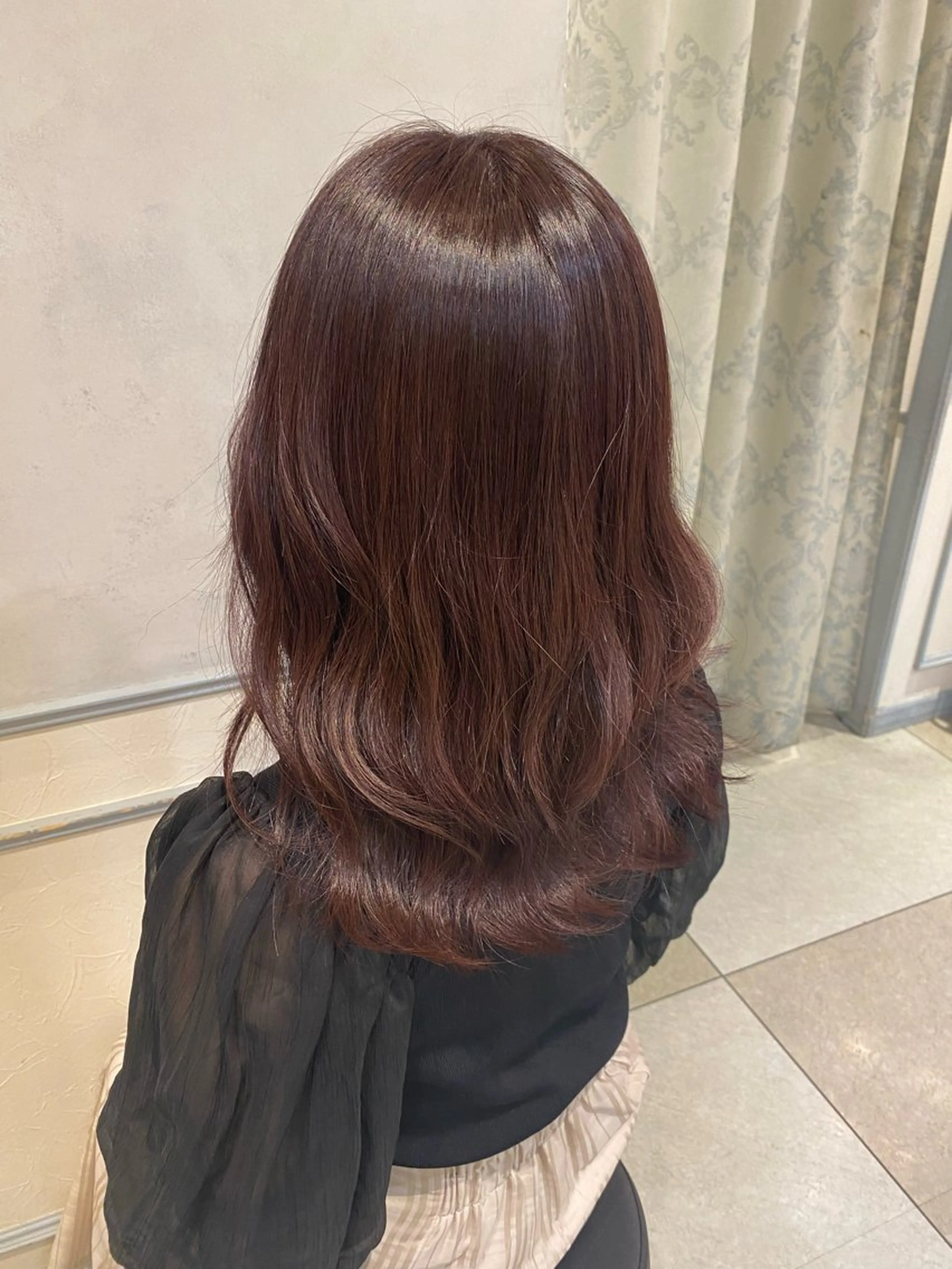 セミロング カラー 池西 佳穂のヘアスタイル