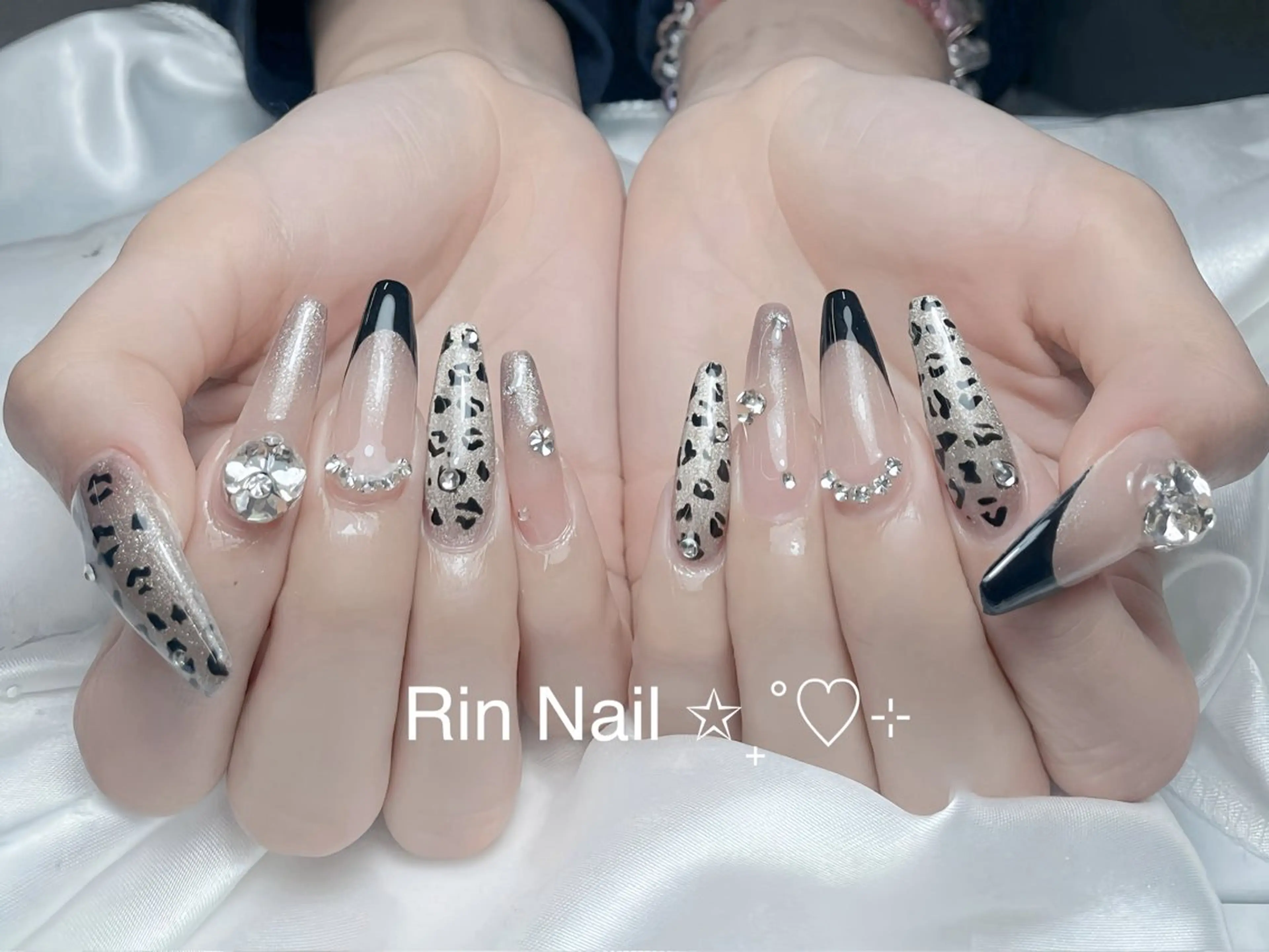 ネイル チークネイル フラッシュネイル フラワーネイル フットネイル ジェルネイル ハンドネイル Rin Nail Shinokuboのネイルデザイン