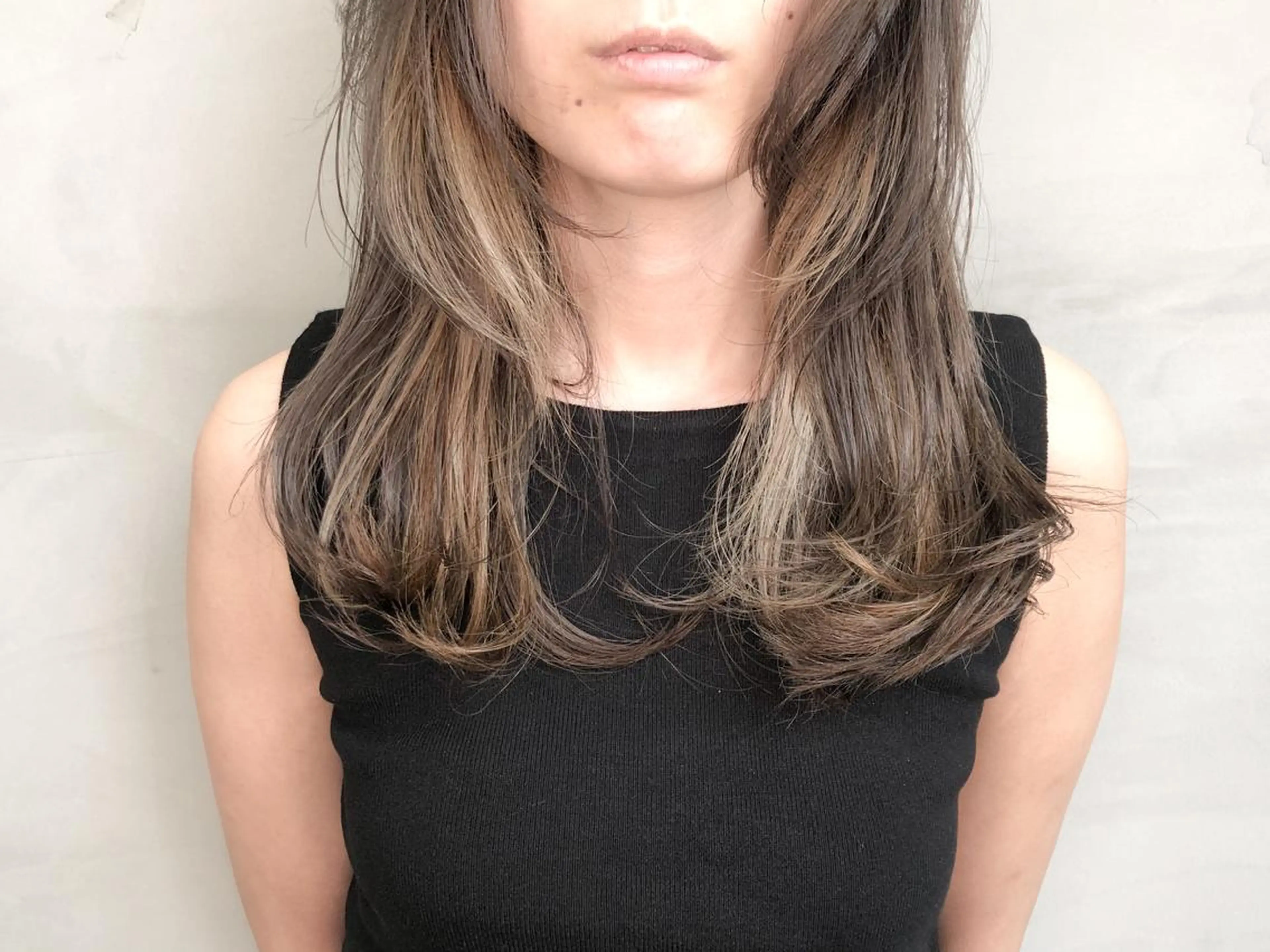 セミロング カラー ブリーチ インナーカラー 【美髪特化 髪質改善サイトウ】のヘアスタイル