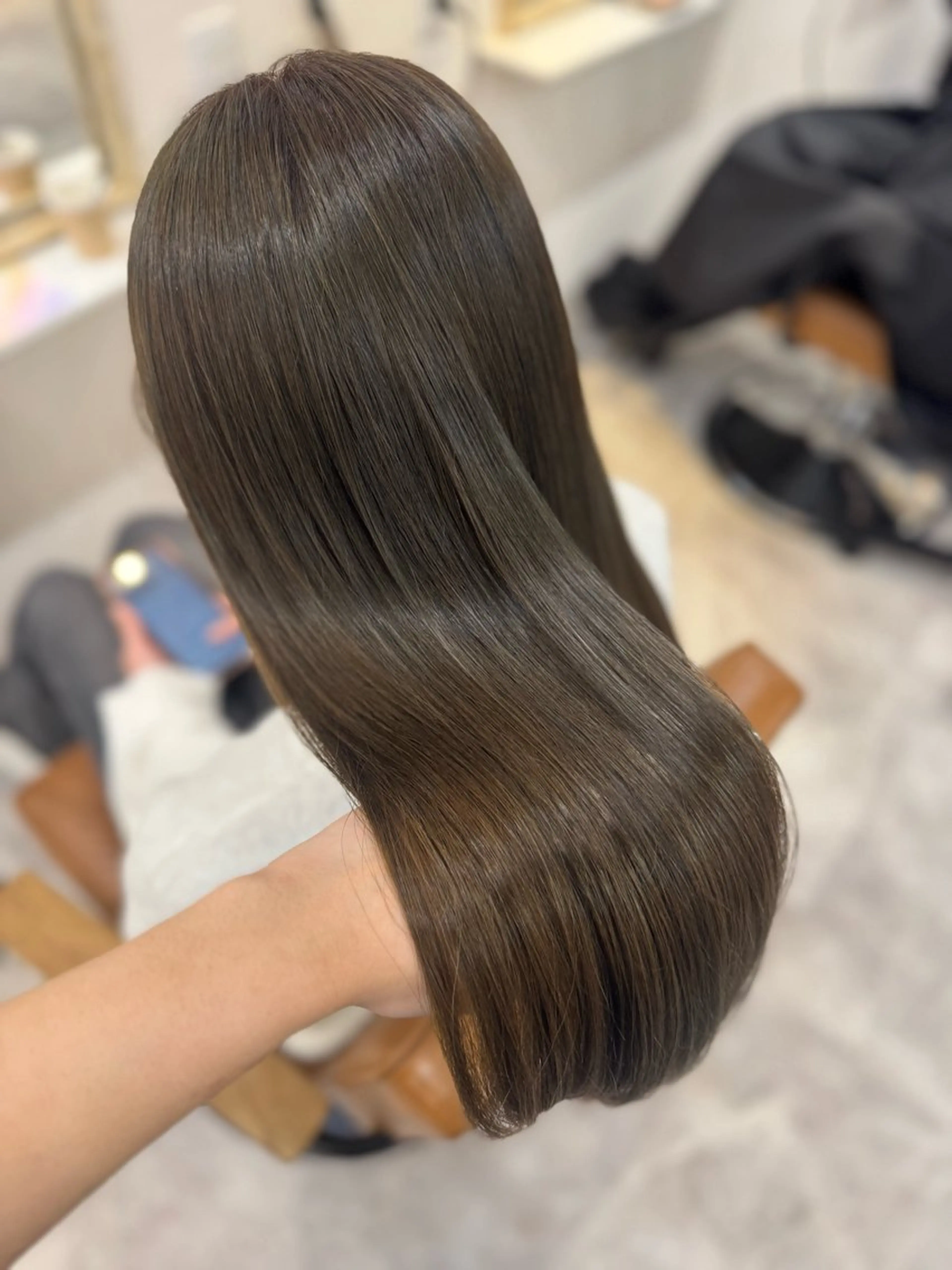 ロング カラー ベージュカラー ブリーチ ブラウンカラー 透明感カラー ダブルカラー 赤み無し柔らかカラー 【梅田】madokaのヘアスタイル