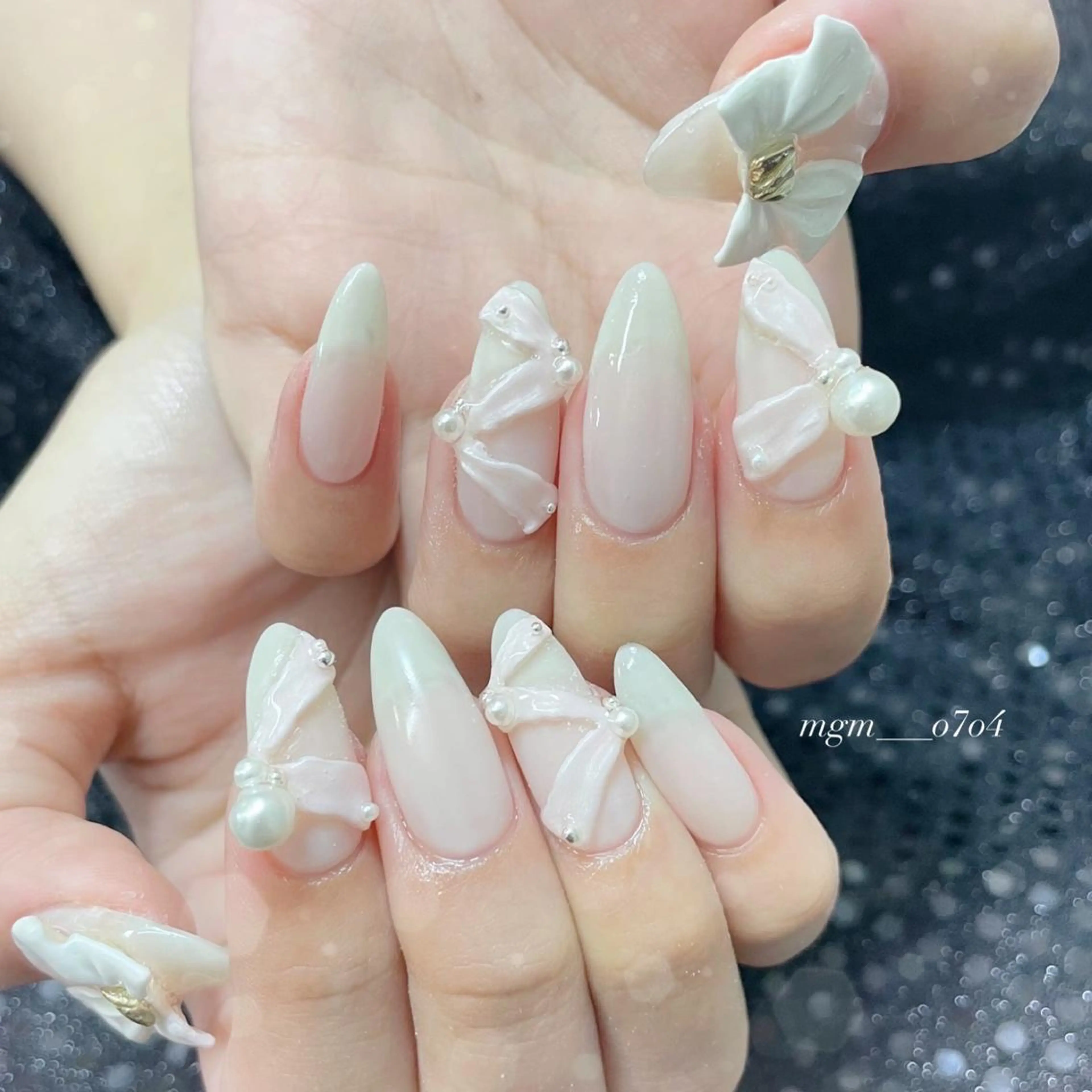 ネイル リボン ハンドネイル ハンドケア MoON...❤︎ MeGuのネイルデザイン