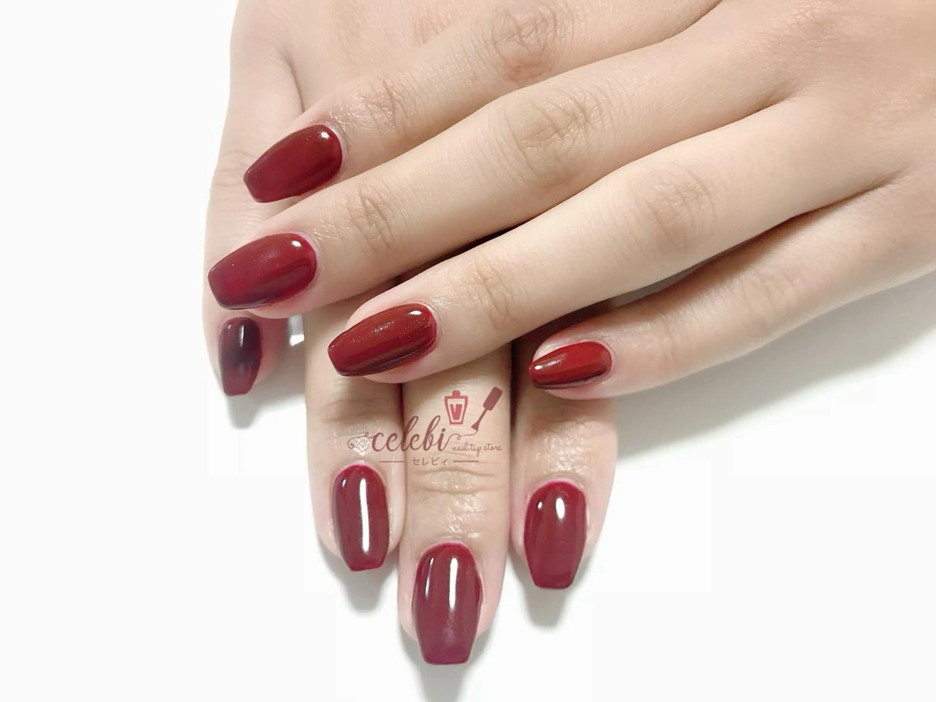ネイル オーダーネイルチップ サロンcelebiのネイルデザイン