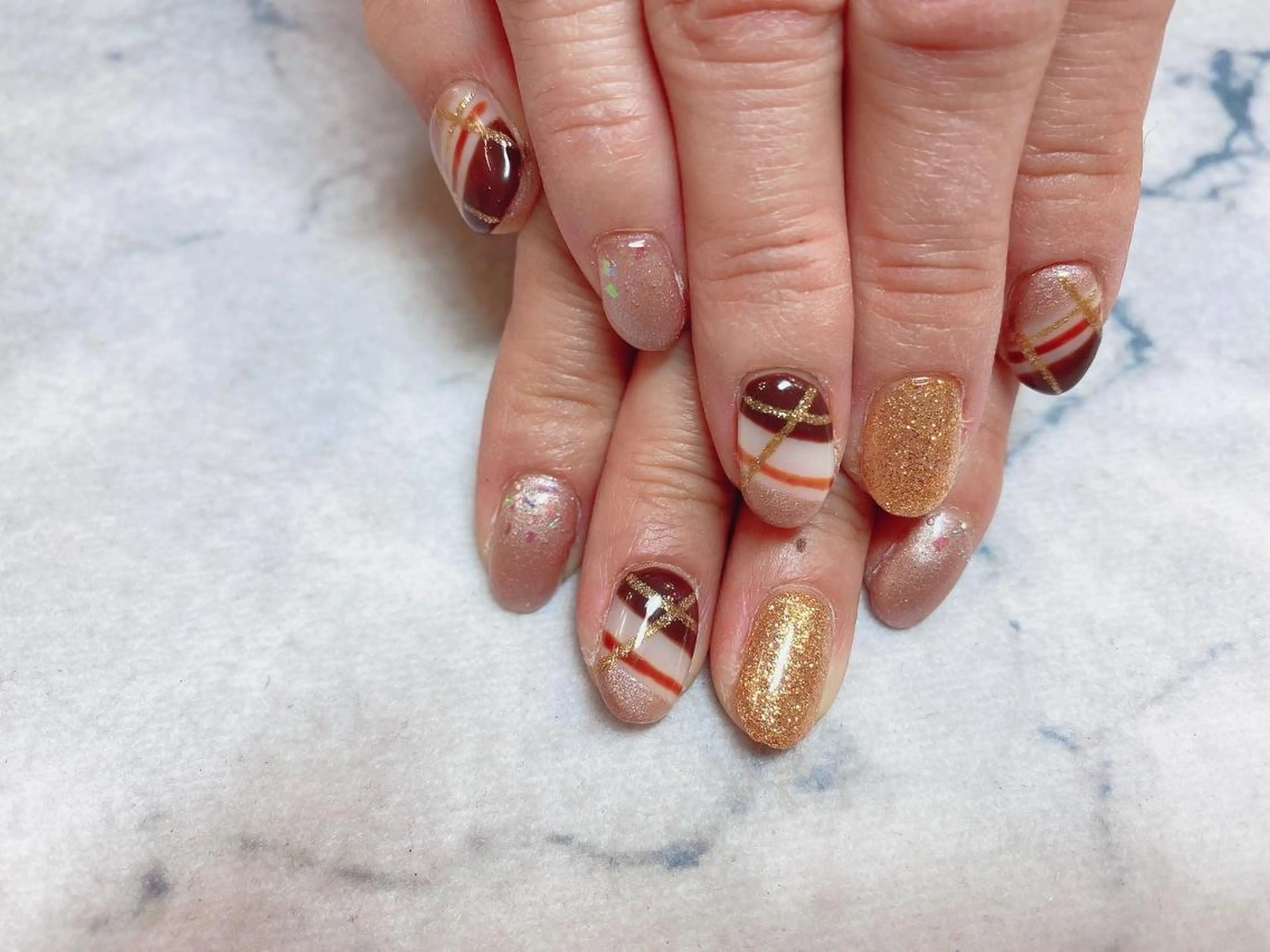 ネイル ネイルリボン 受付スタッフのネイルデザイン