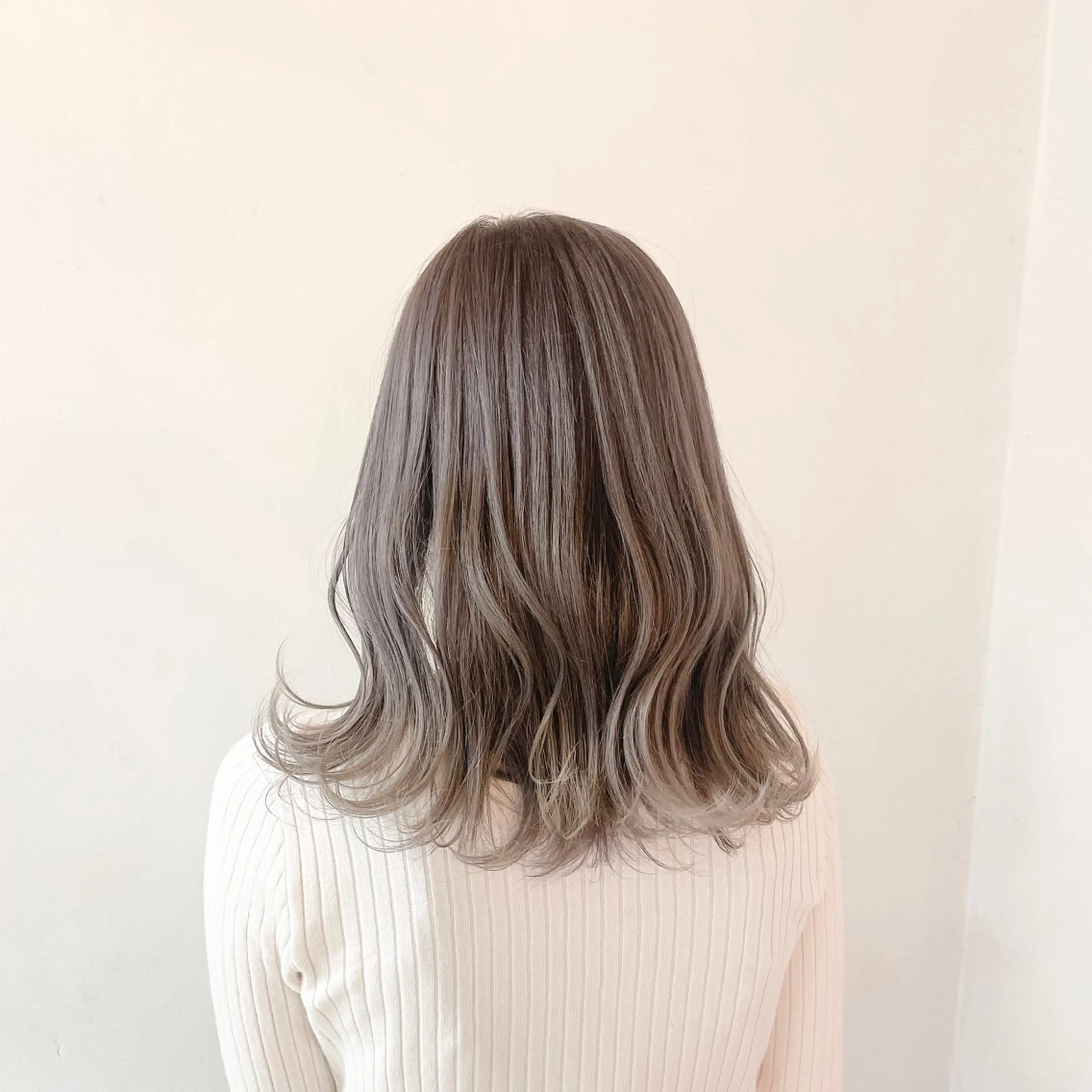 ミディアム カラー バレイヤージュ ブリーチ ケアブリーチ ダブルカラー イヤリングカラー ヘアカラー トリートメント デザインカラー 髪質改善Lilithのその他イメージ