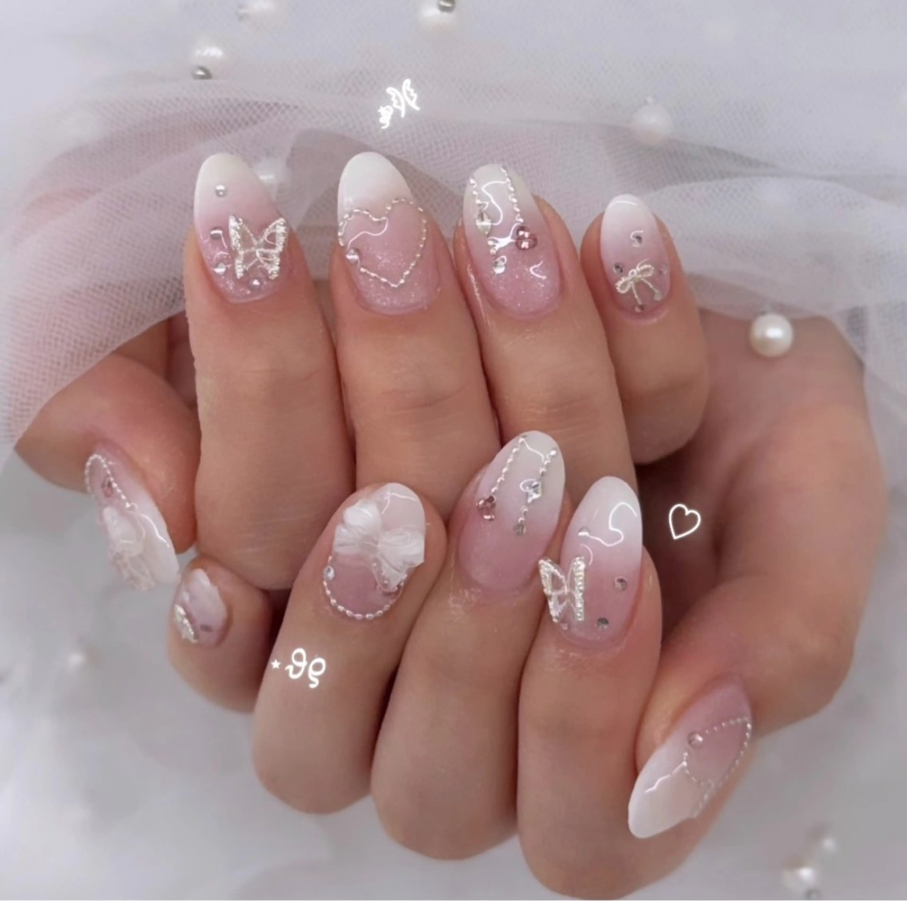 ネイル ハンドネイル ハンドケア Chizuru ☾ ໋のネイルデザイン