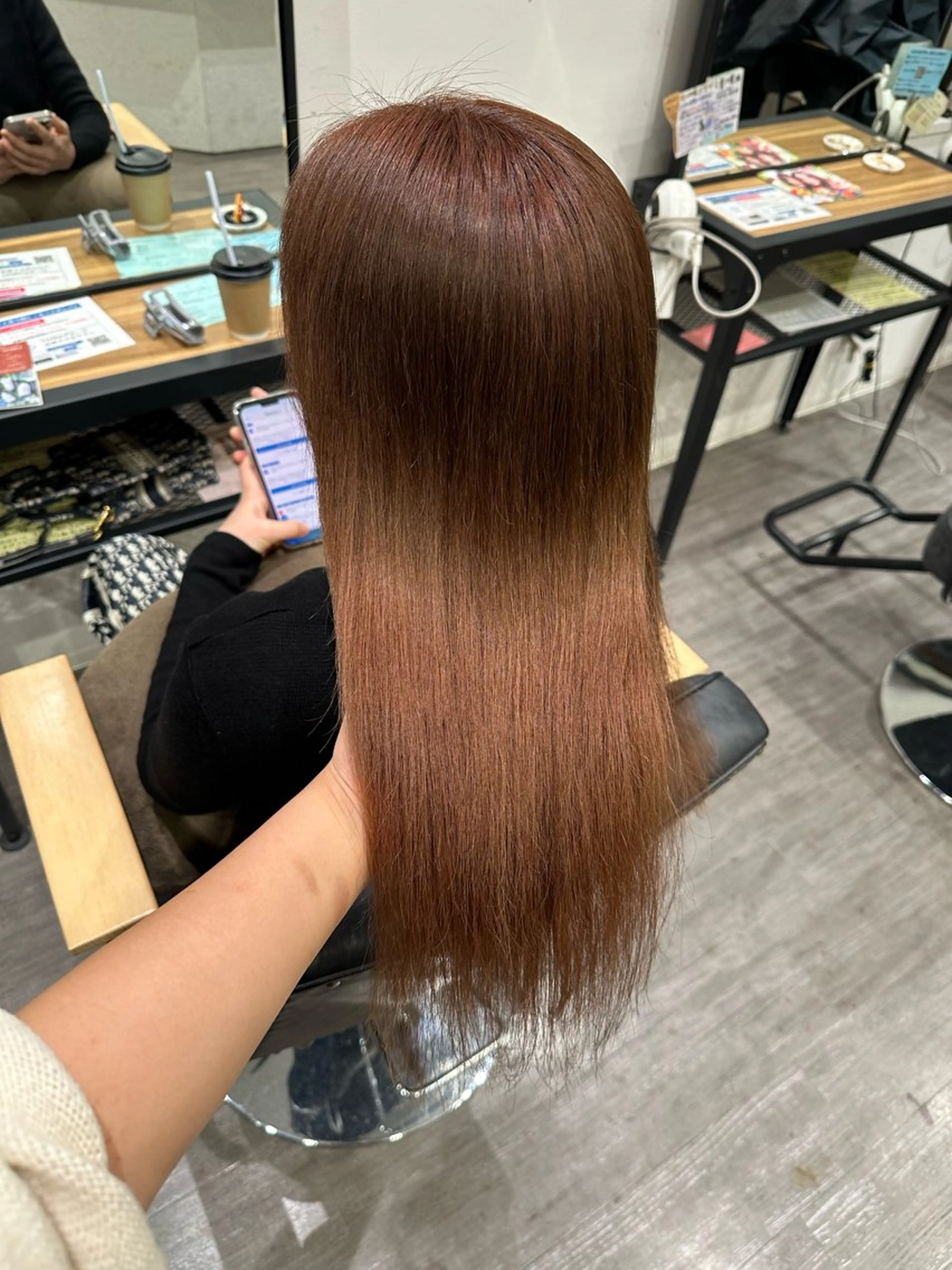 セミロング カラー ブラウンカラー オレンジ オレンジブラウン 艶髪レイヤー上田 紗也🇰🇷💗のヘアスタイル