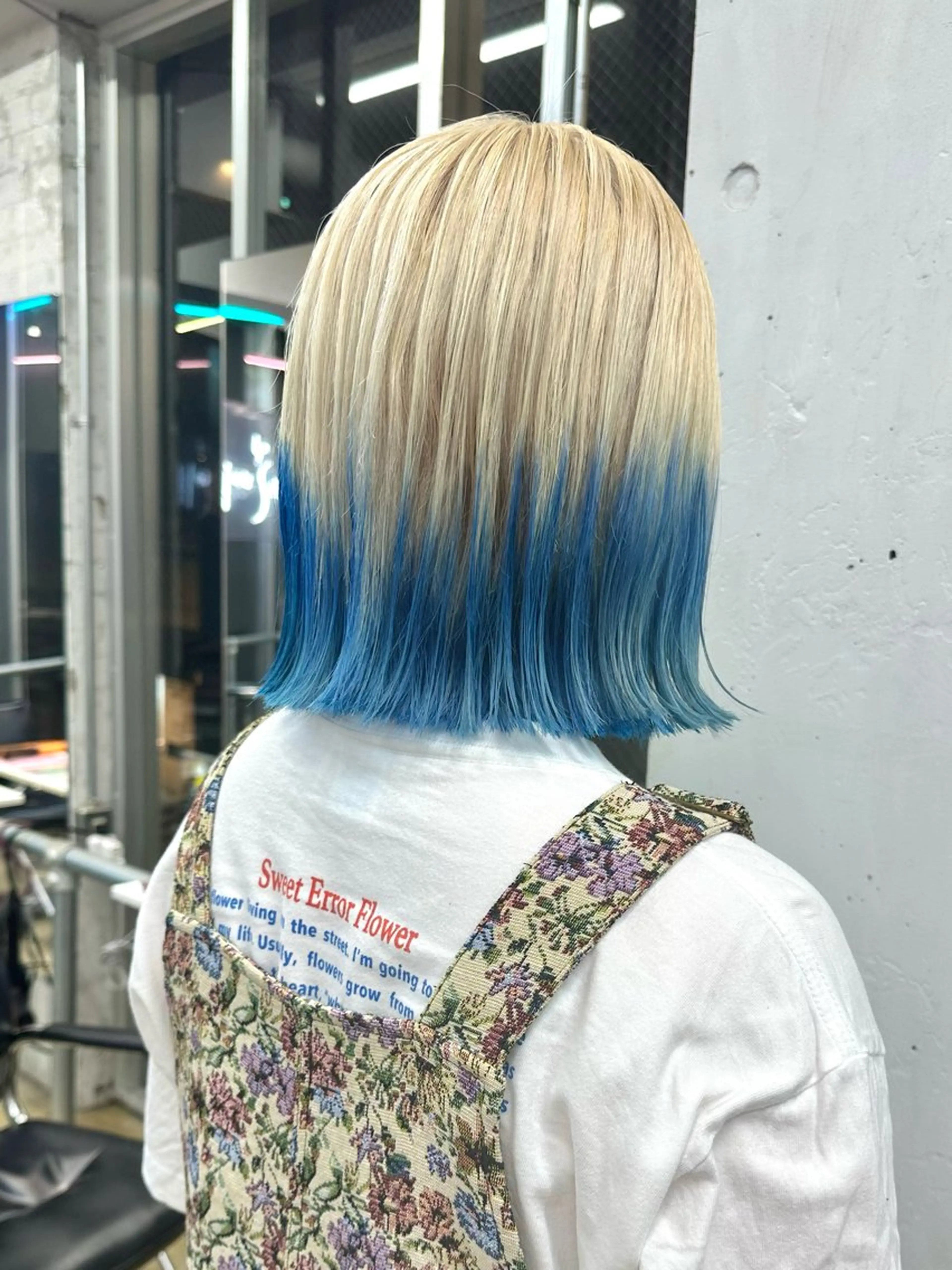 ショート カラー 抜きっぱなしブロンド ササキカズマのヘアスタイル