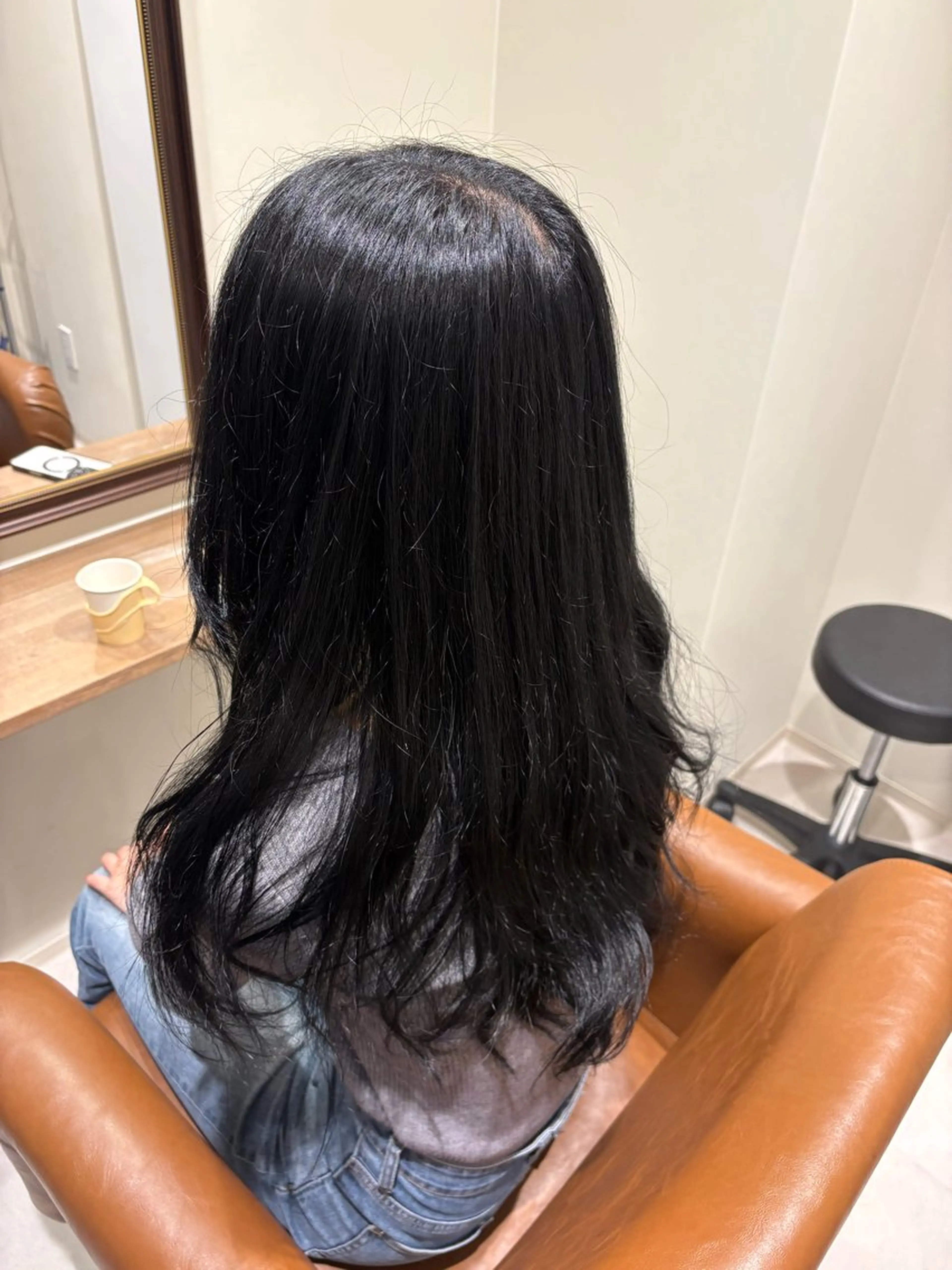 ロング カラー 黒髪 ブルーカラー ブルーブラック ヘアカラー GUEST ヒロキのヘアスタイル