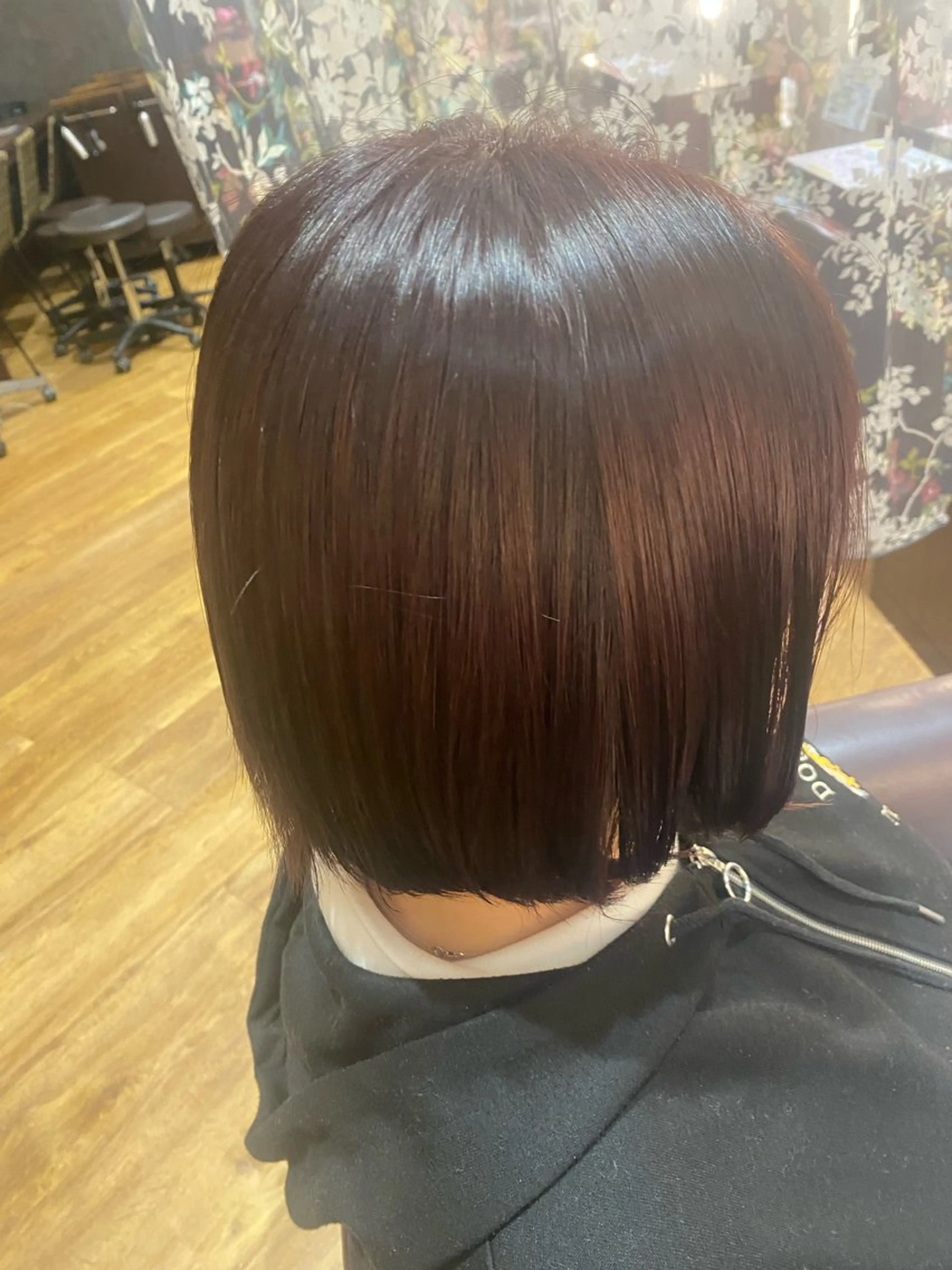 ミディアム ヘアカラー Pacific Dazzle所属・津田 遥香のヘアスタイル