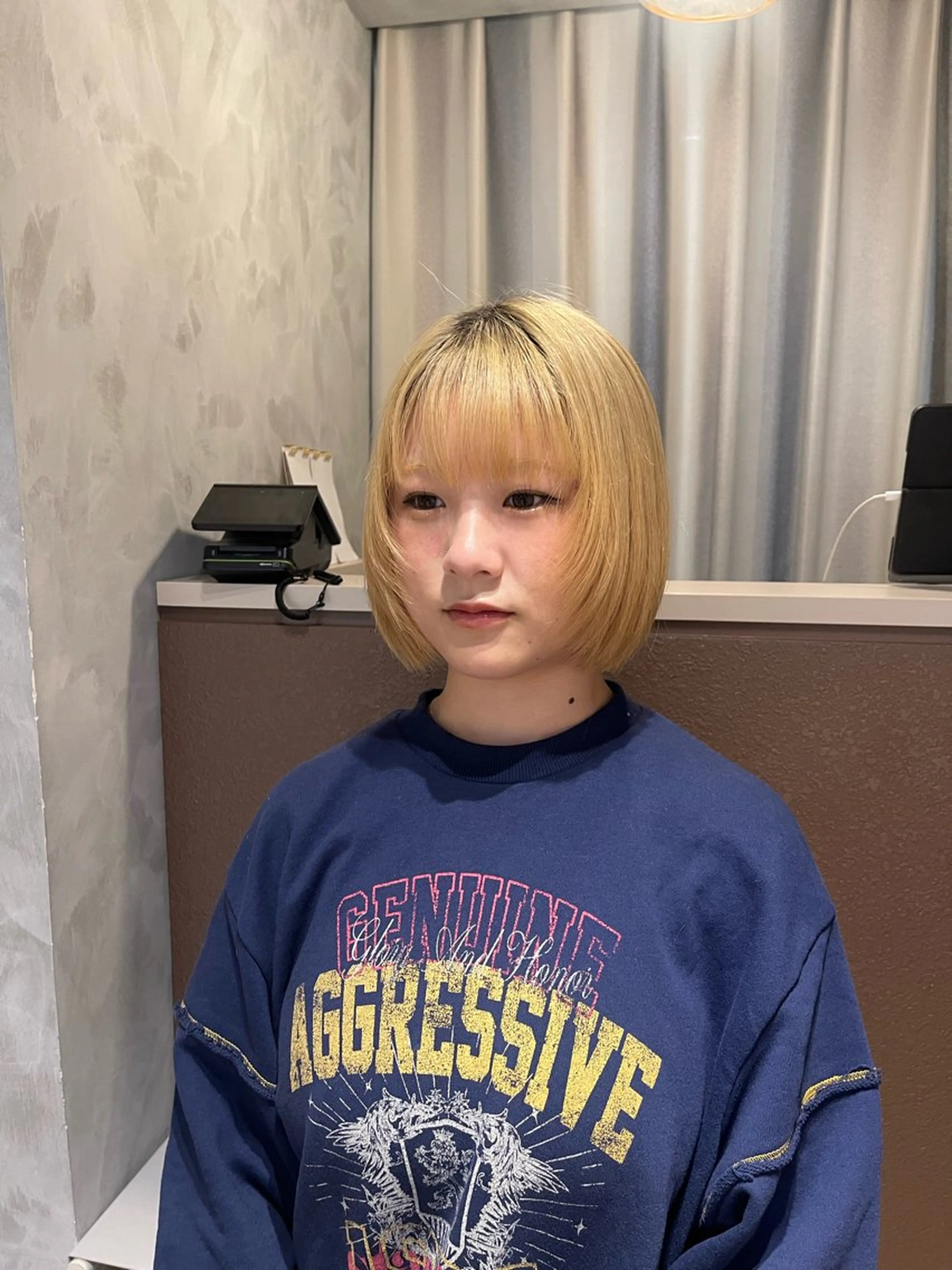 ショート カラー ヘアアレンジ esse所属・阪倉 美玲のヘアスタイル