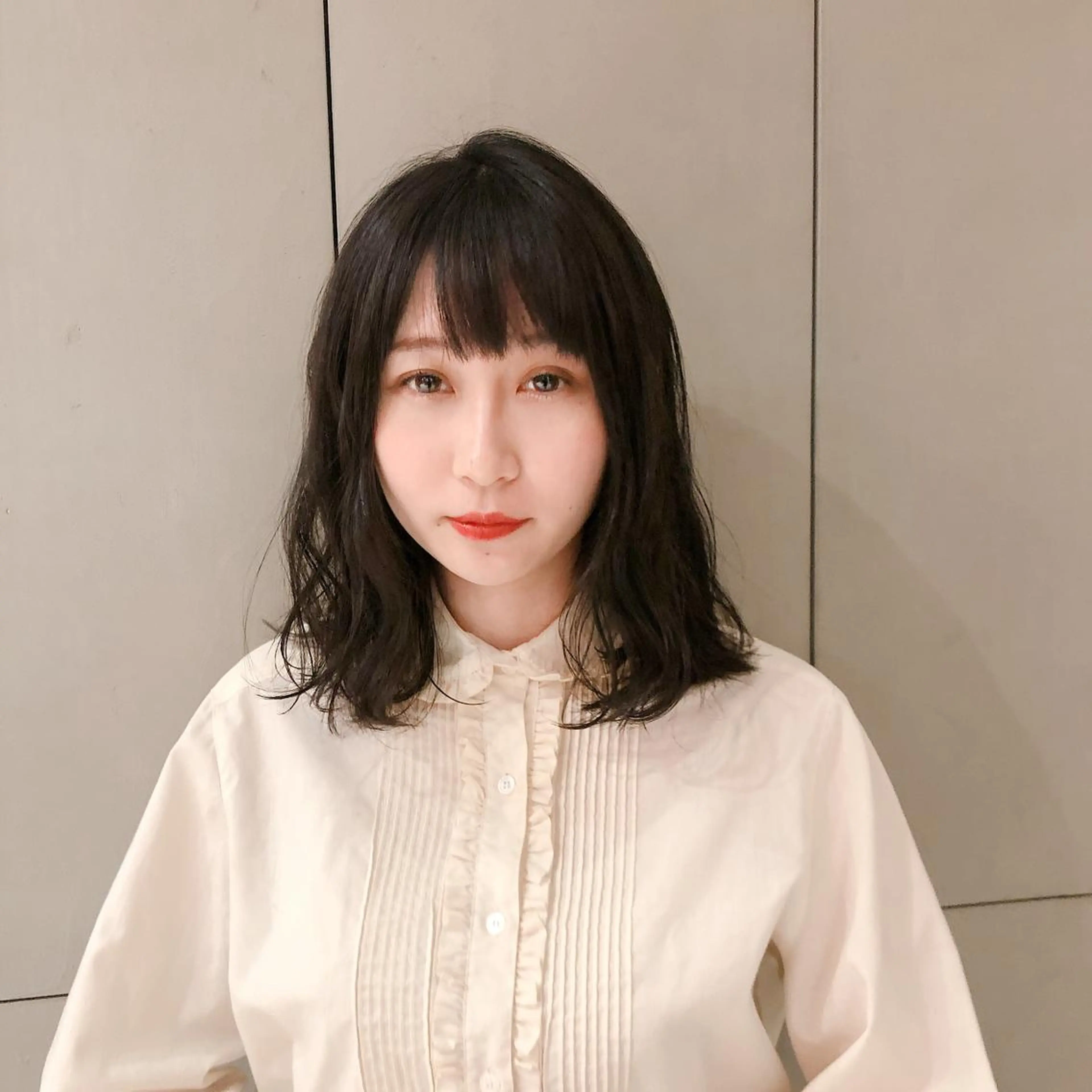 ミディアム カラー イルミナカラー 古屋 花織のヘアスタイル