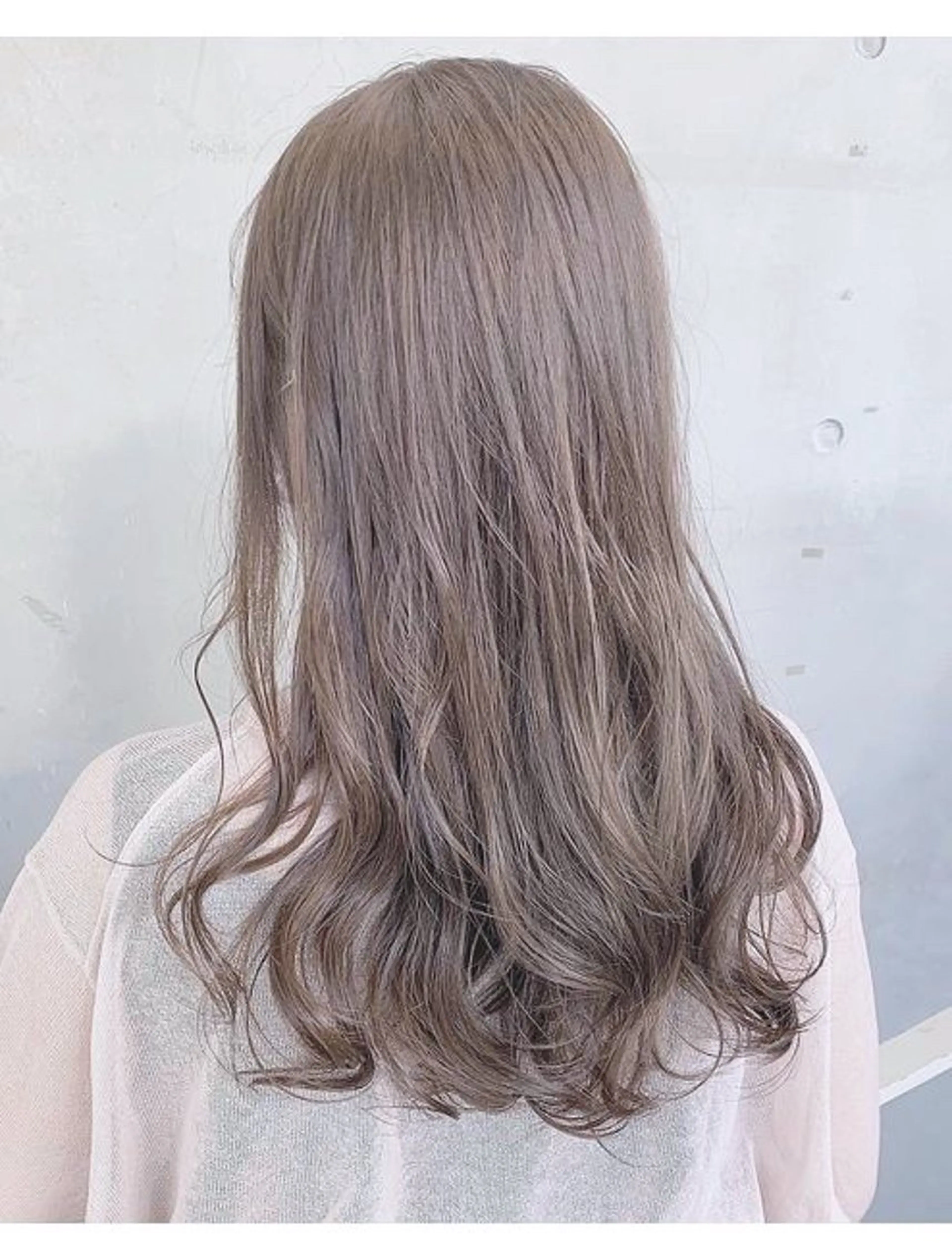 ロング カラー ベージュカラー 透明感カラー ミルクティーベージュ ヘアカラー 透明感Color🩶 髪質改善 ユウナ🦋のヘアスタイル
