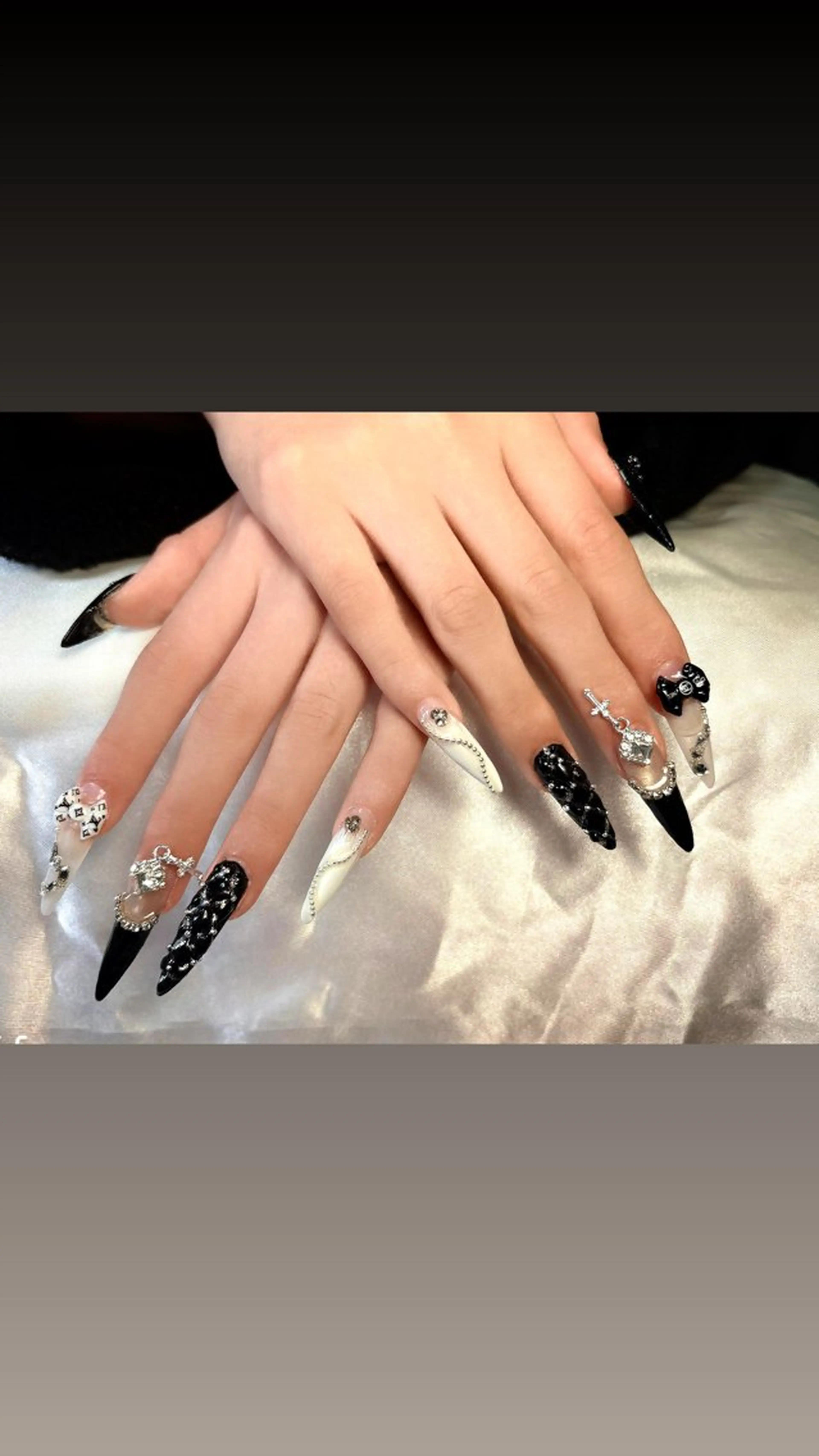 ネイル ロングネイル 持ち込み ハンドネイル ネイルサロン Roiのネイルデザイン