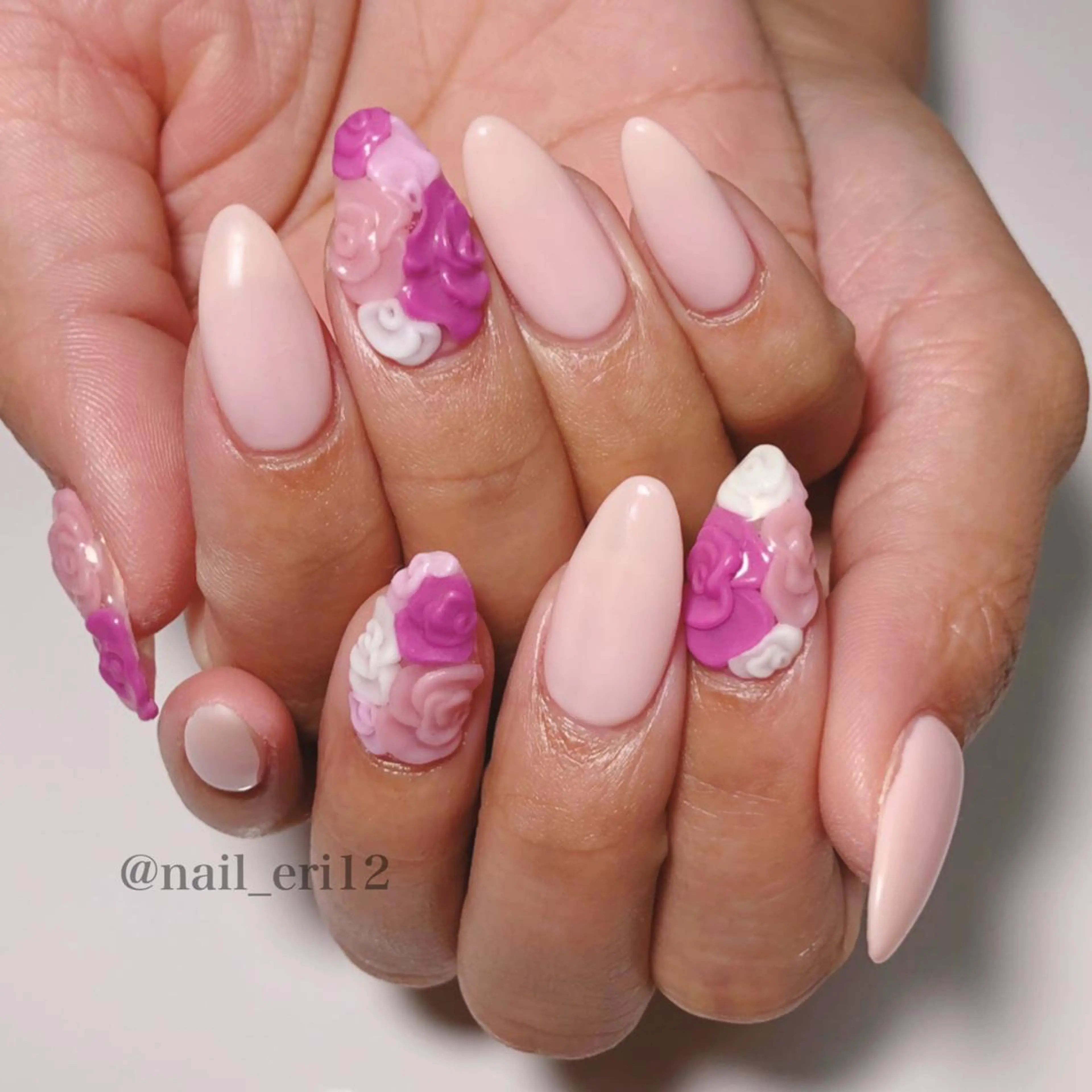 ミディアム ネイル アートネイル nail salon &e eriのネイルデザイン