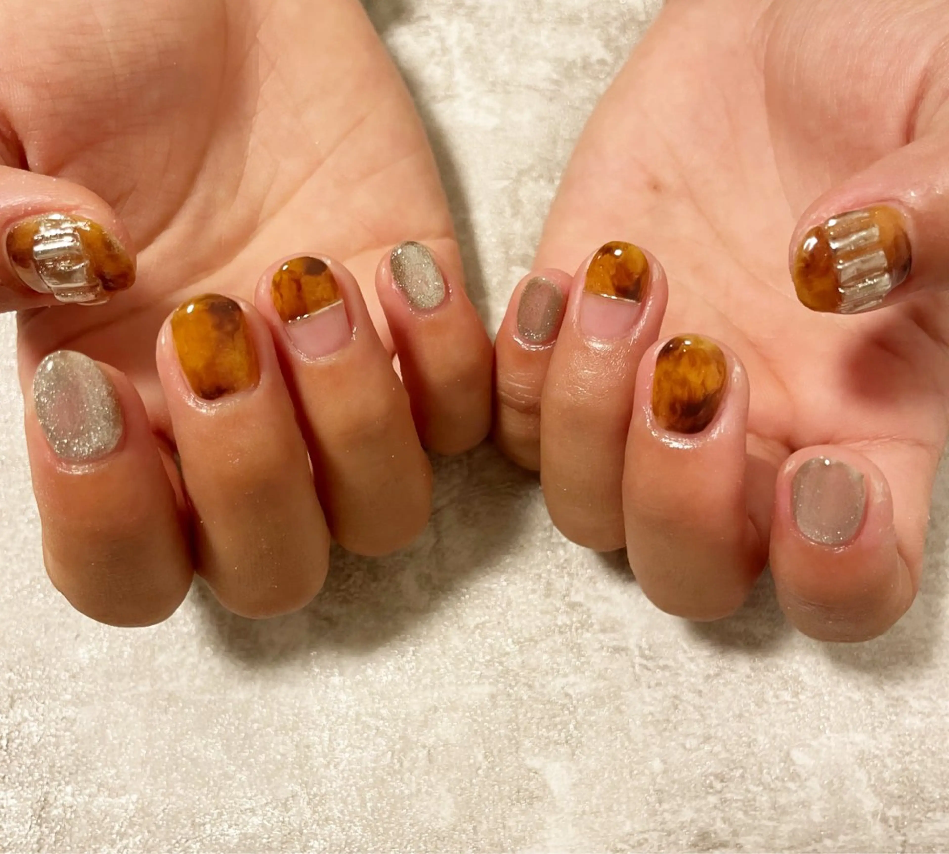 ネイル べっ甲ネイル Re:st〔リスト〕所属・ayane Re:st〔リスト〕のネイルデザイン