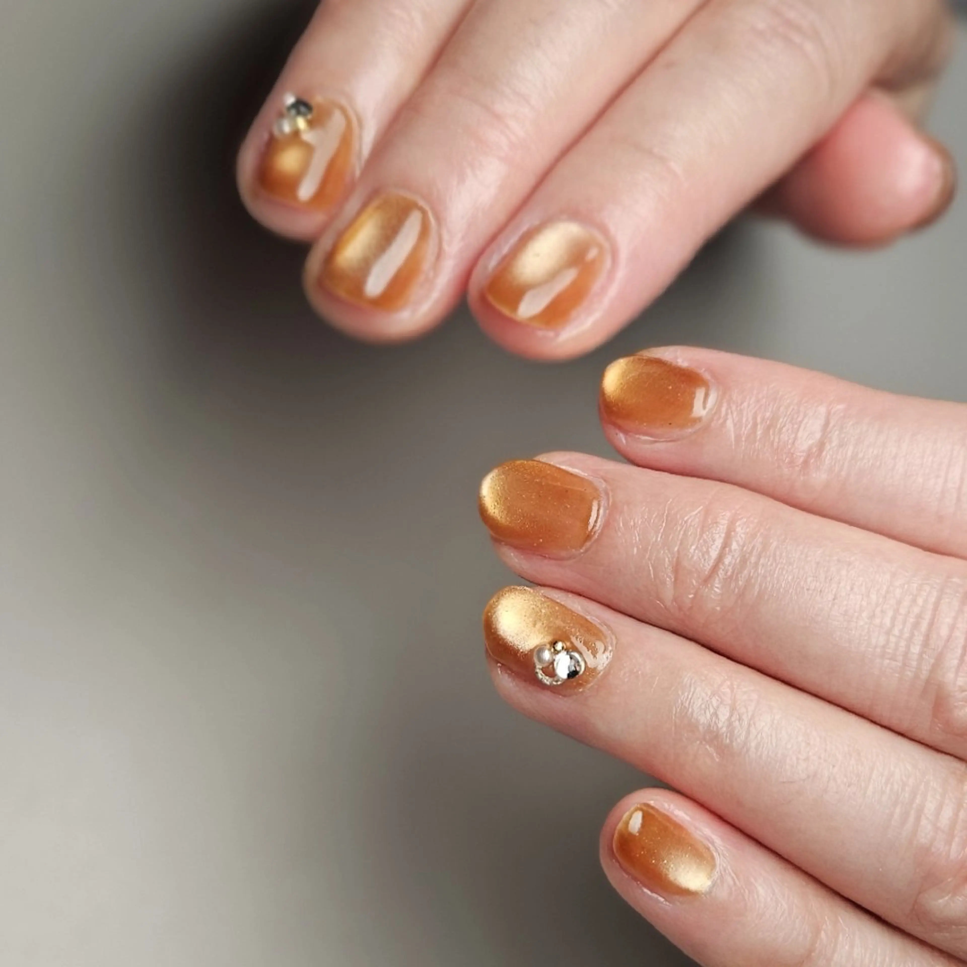 ネイル マグネットネイル ラヴィアン ローズのネイルデザイン